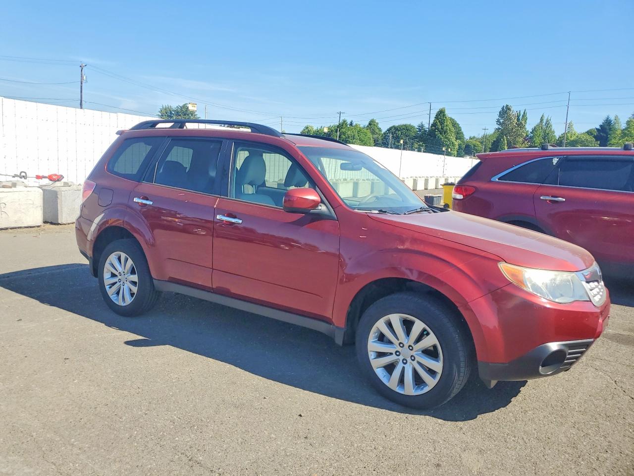 2012 Subaru Forester 2.5x Premium Red vin: JF2SHADC9CH452323
