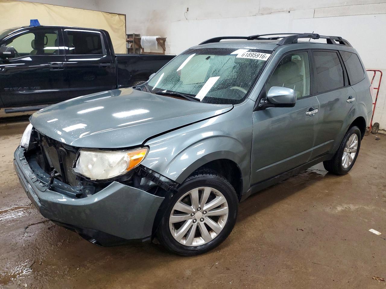 2012 Subaru Forester 2.5x Premium Blue vin: JF2SHADC9CH460213