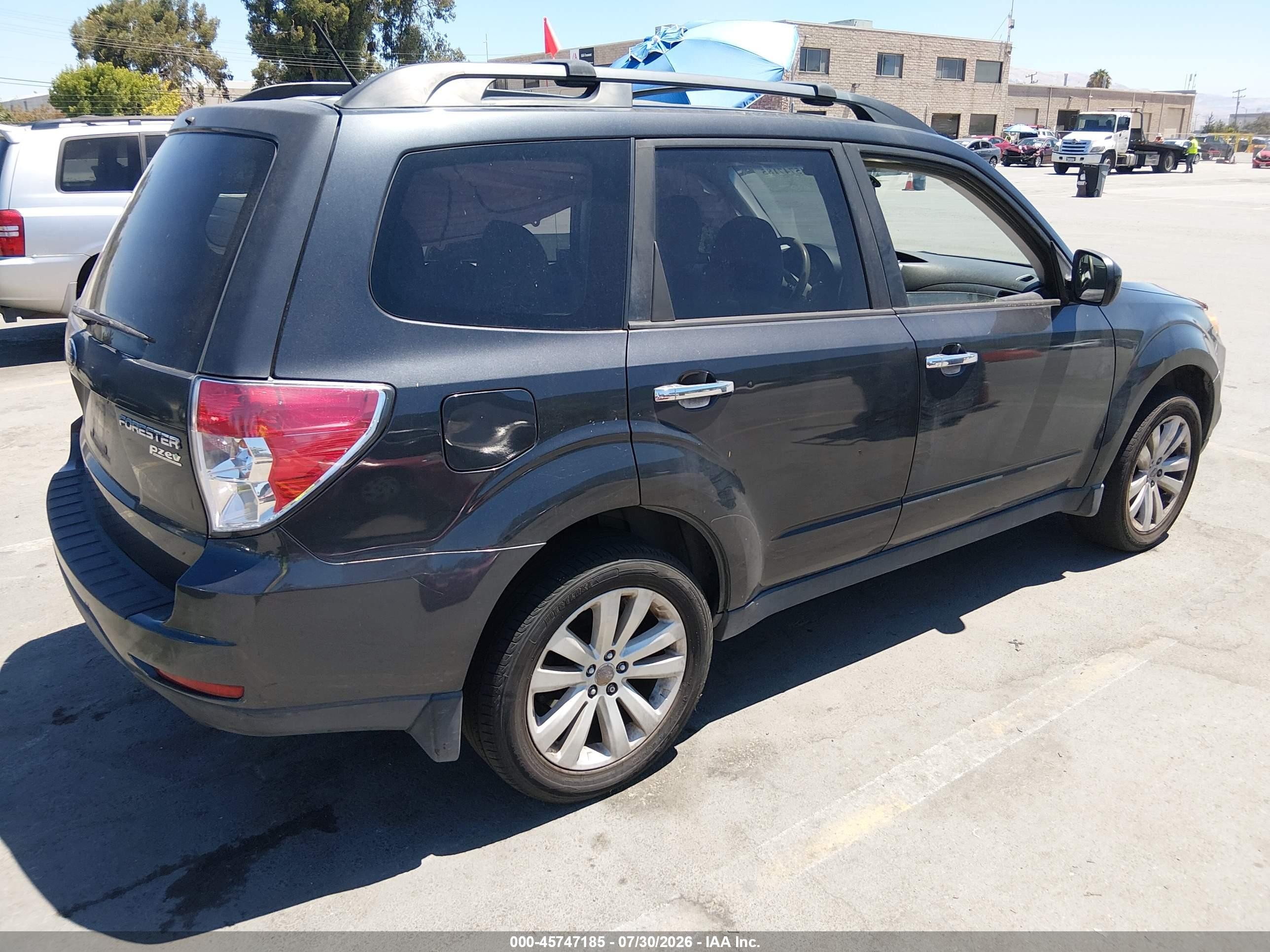 2012 Subaru Forester 2.5x Premium Gray vin: JF2SHADC9CH462480