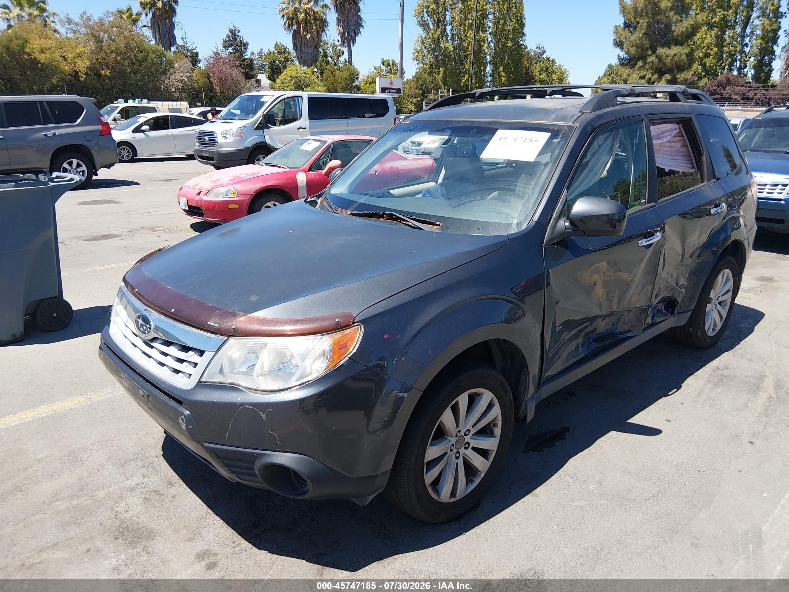2012 Subaru Forester 2.5x Premium Gray vin: JF2SHADC9CH462480