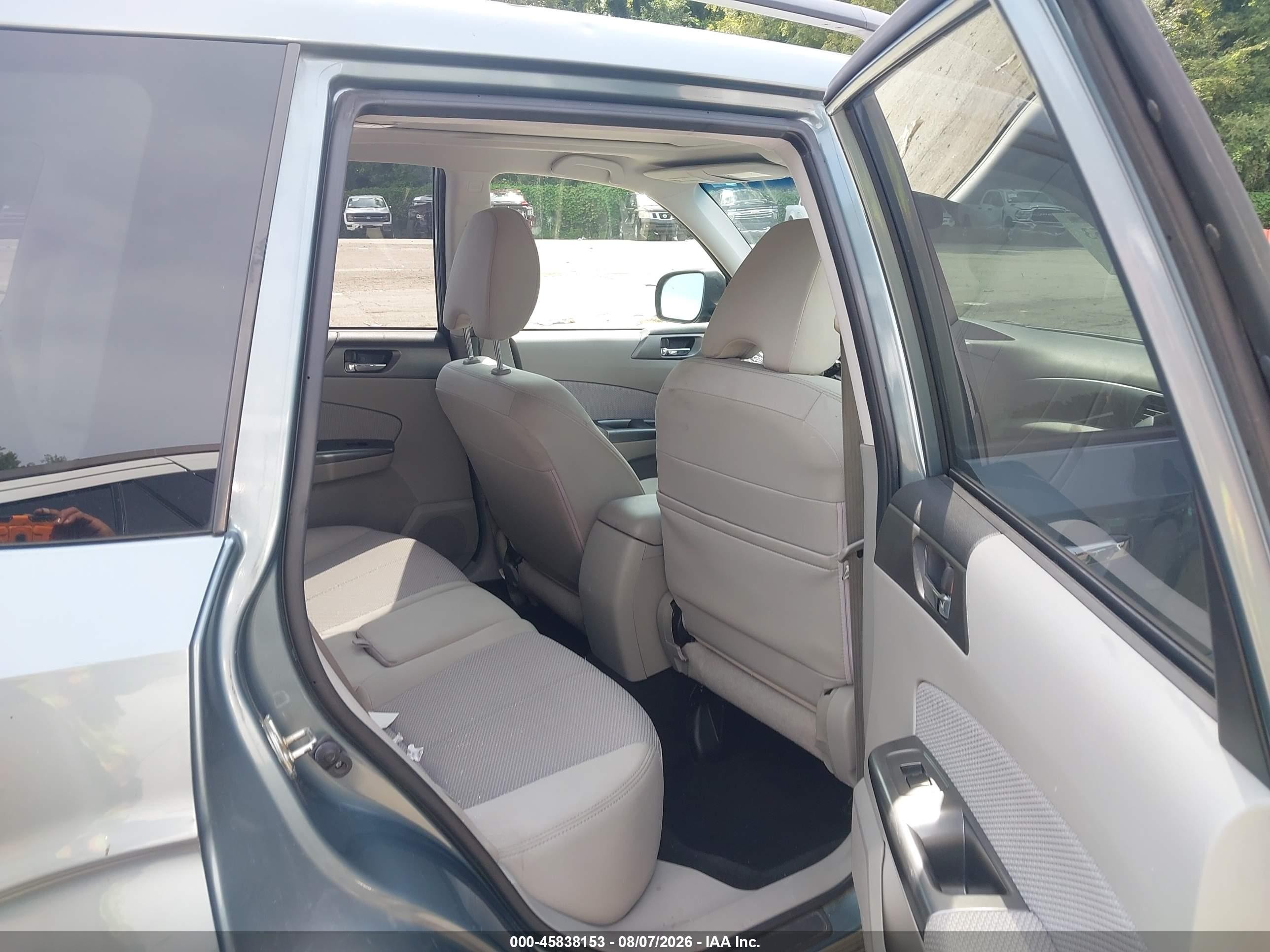 2013 Subaru Forester 2.5x Premium Light Blue vin: JF2SHADC9DH430694
