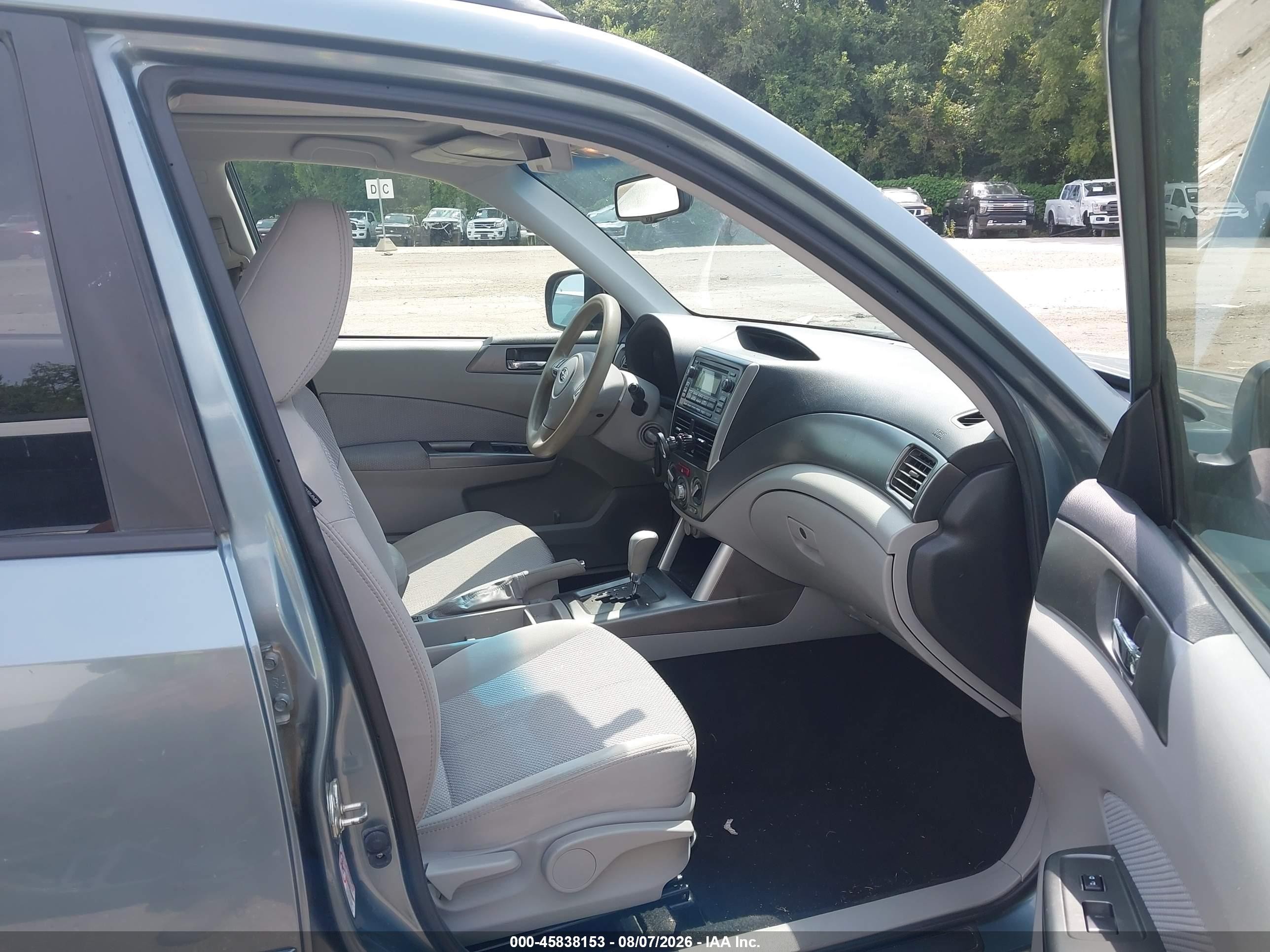 2013 Subaru Forester 2.5x Premium Light Blue vin: JF2SHADC9DH430694