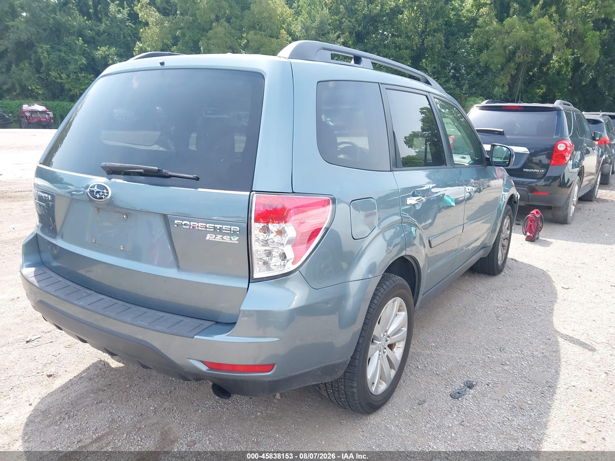 2013 Subaru Forester 2.5x Premium Light Blue vin: JF2SHADC9DH430694