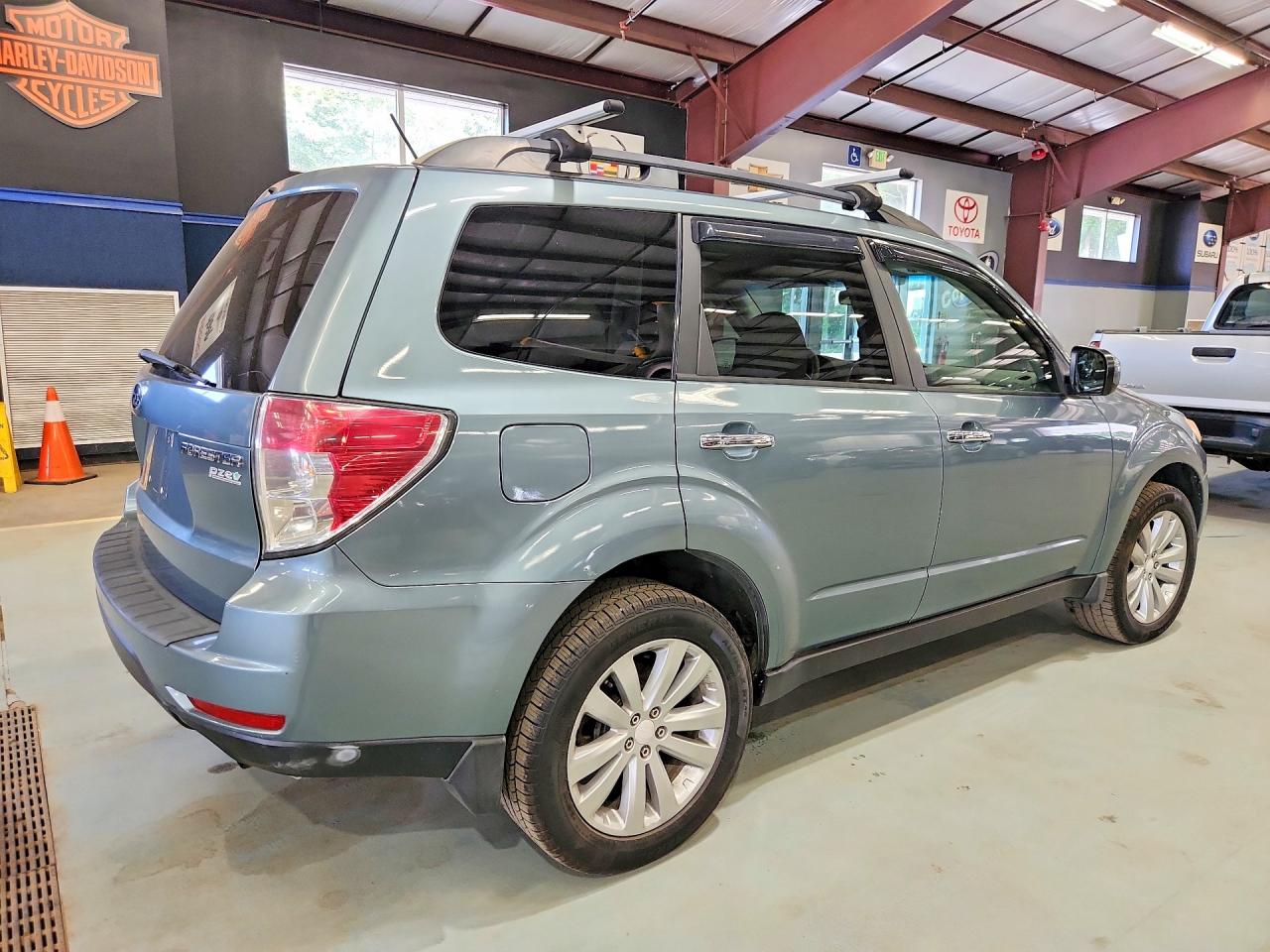 2011 Subaru Forester 2.5x Premium Teal vin: JF2SHADCXBG760878