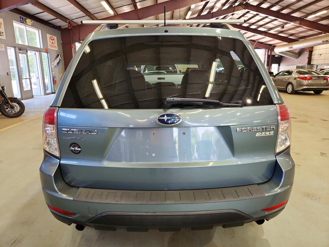 2011 Subaru Forester 2.5x Premium Teal vin: JF2SHADCXBG760878