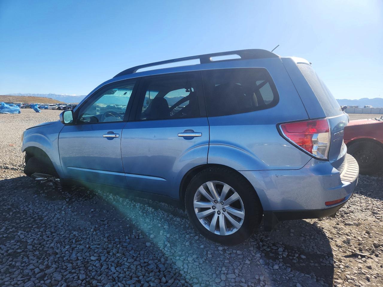 2011 Subaru Forester 2.5x Premium Blue vin: JF2SHADCXBH757697