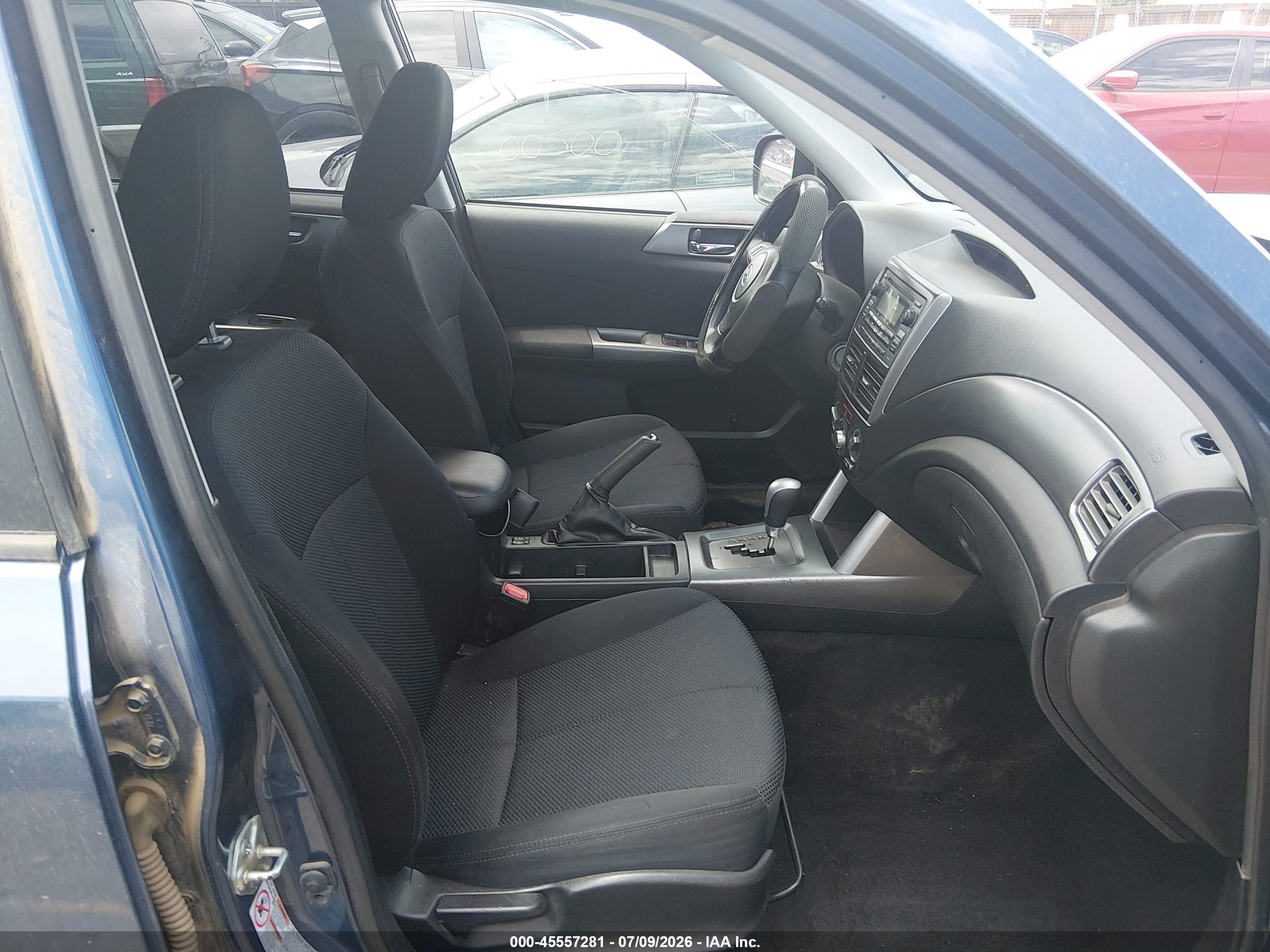 2011 Subaru Forester 2.5x Premium Blue vin: JF2SHADCXBH758011