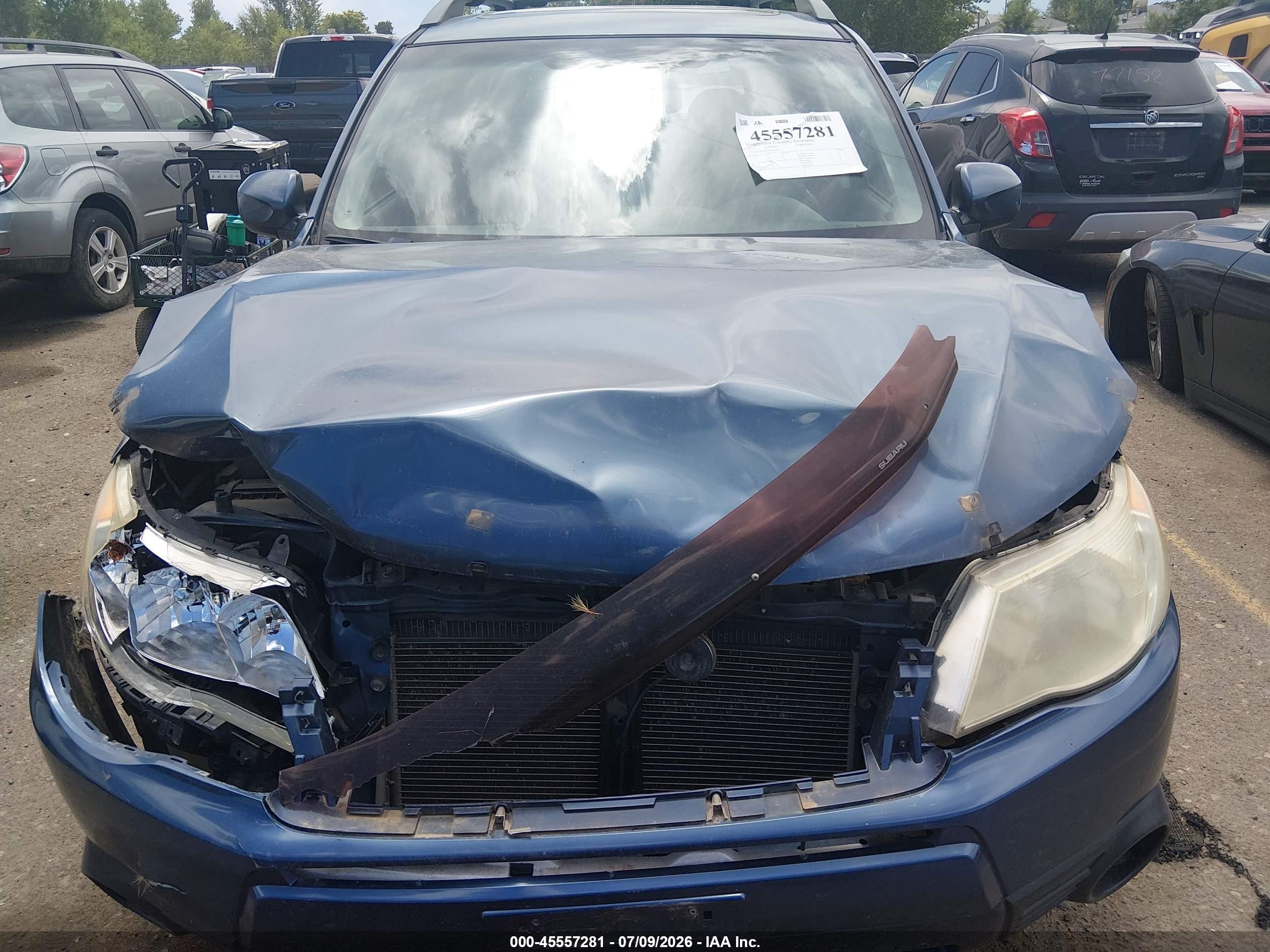 2011 Subaru Forester 2.5x Premium Blue vin: JF2SHADCXBH758011
