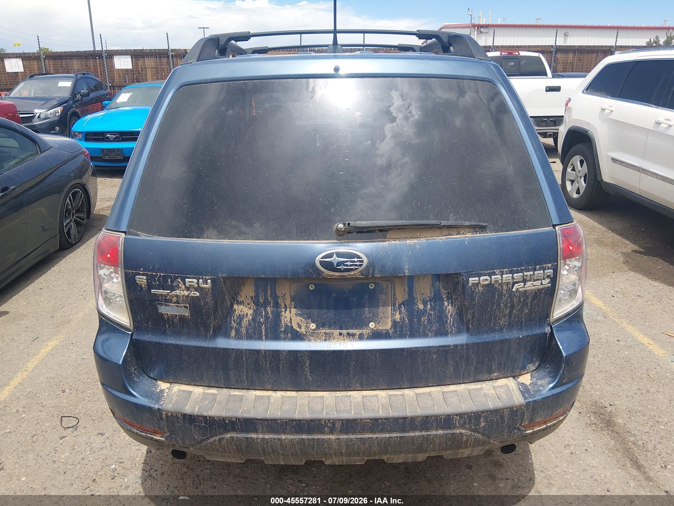 2011 Subaru Forester 2.5x Premium Blue vin: JF2SHADCXBH758011