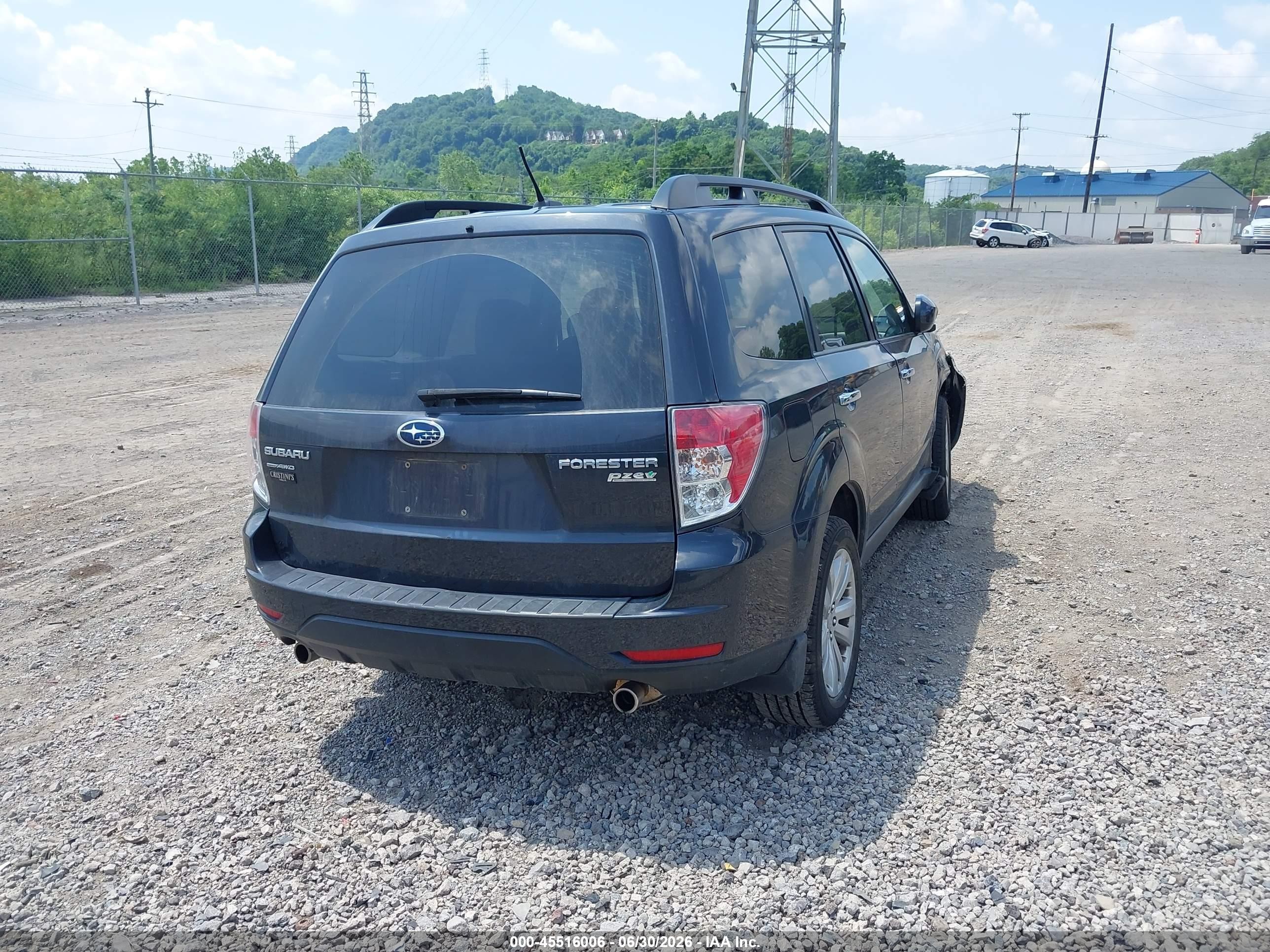 2011 Subaru Forester 2.5x Premium Black vin: JF2SHADCXBH759949
