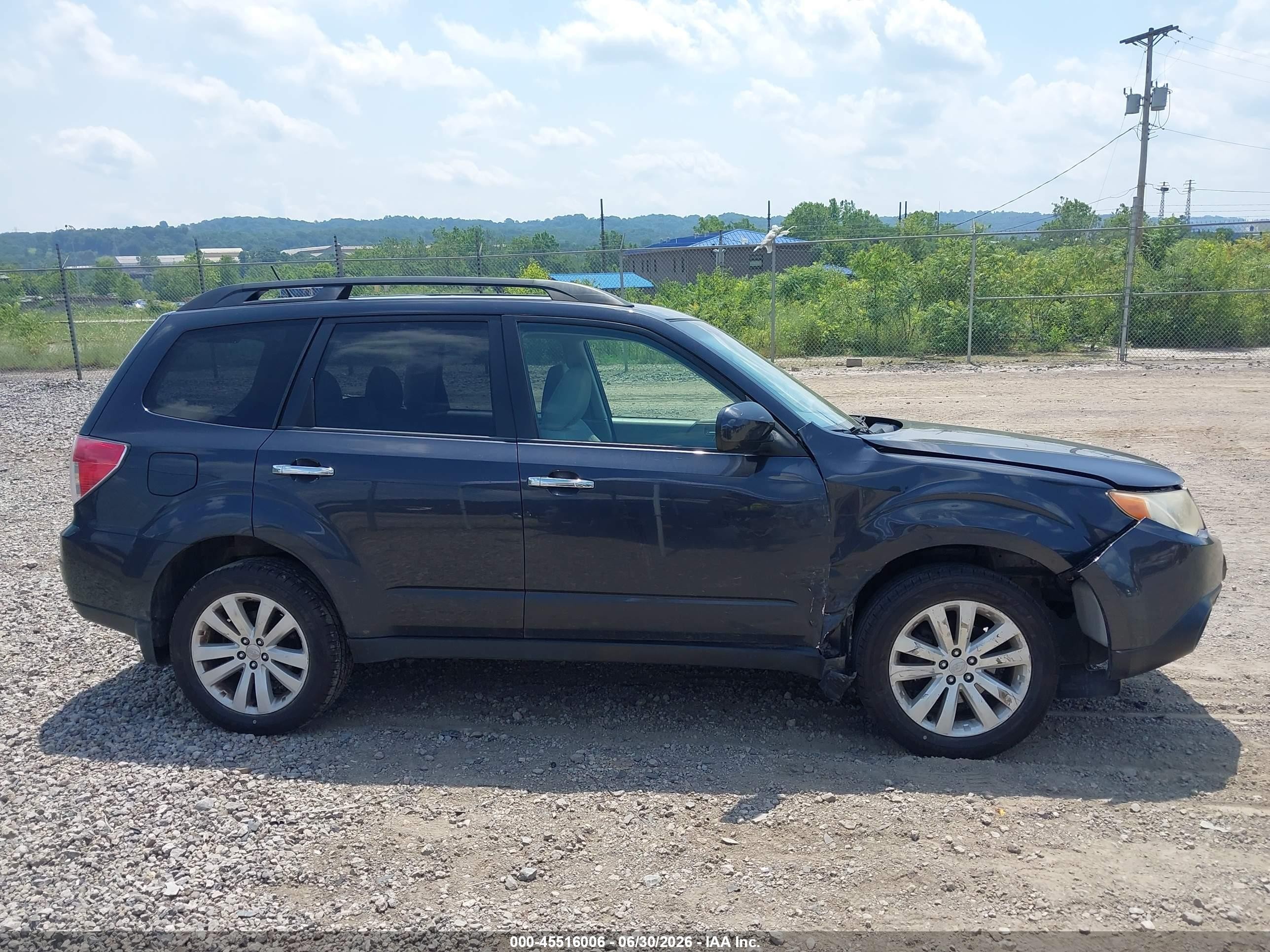 2011 Subaru Forester 2.5x Premium Black vin: JF2SHADCXBH759949