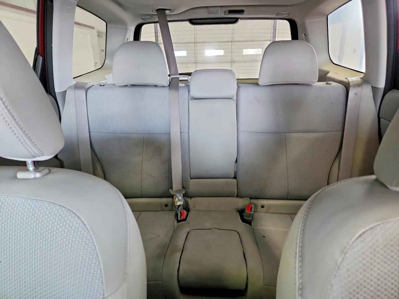 2011 Subaru Forester 2.5x Premium Red vin: JF2SHADCXBH771308