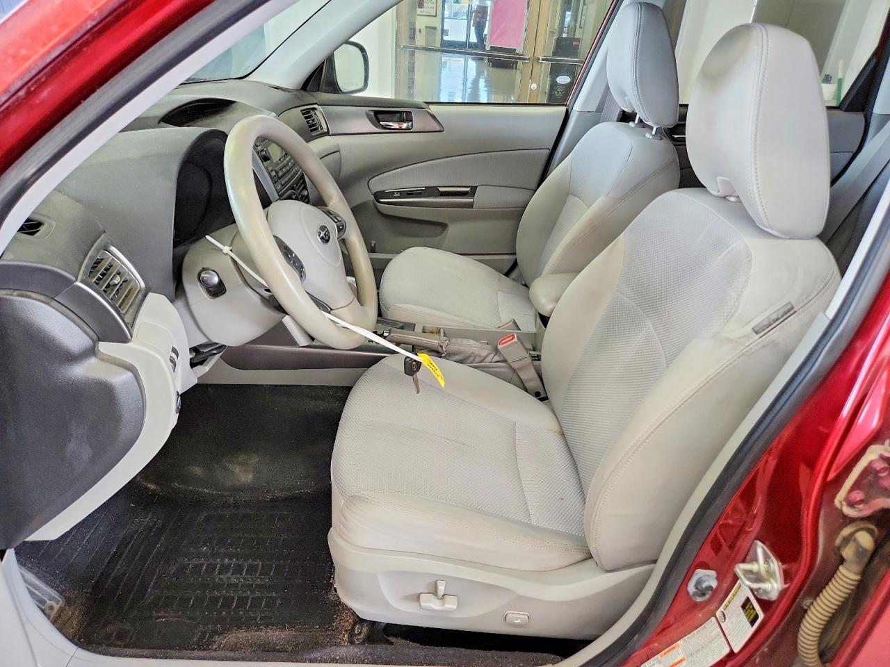2011 Subaru Forester 2.5x Premium Red vin: JF2SHADCXBH771308