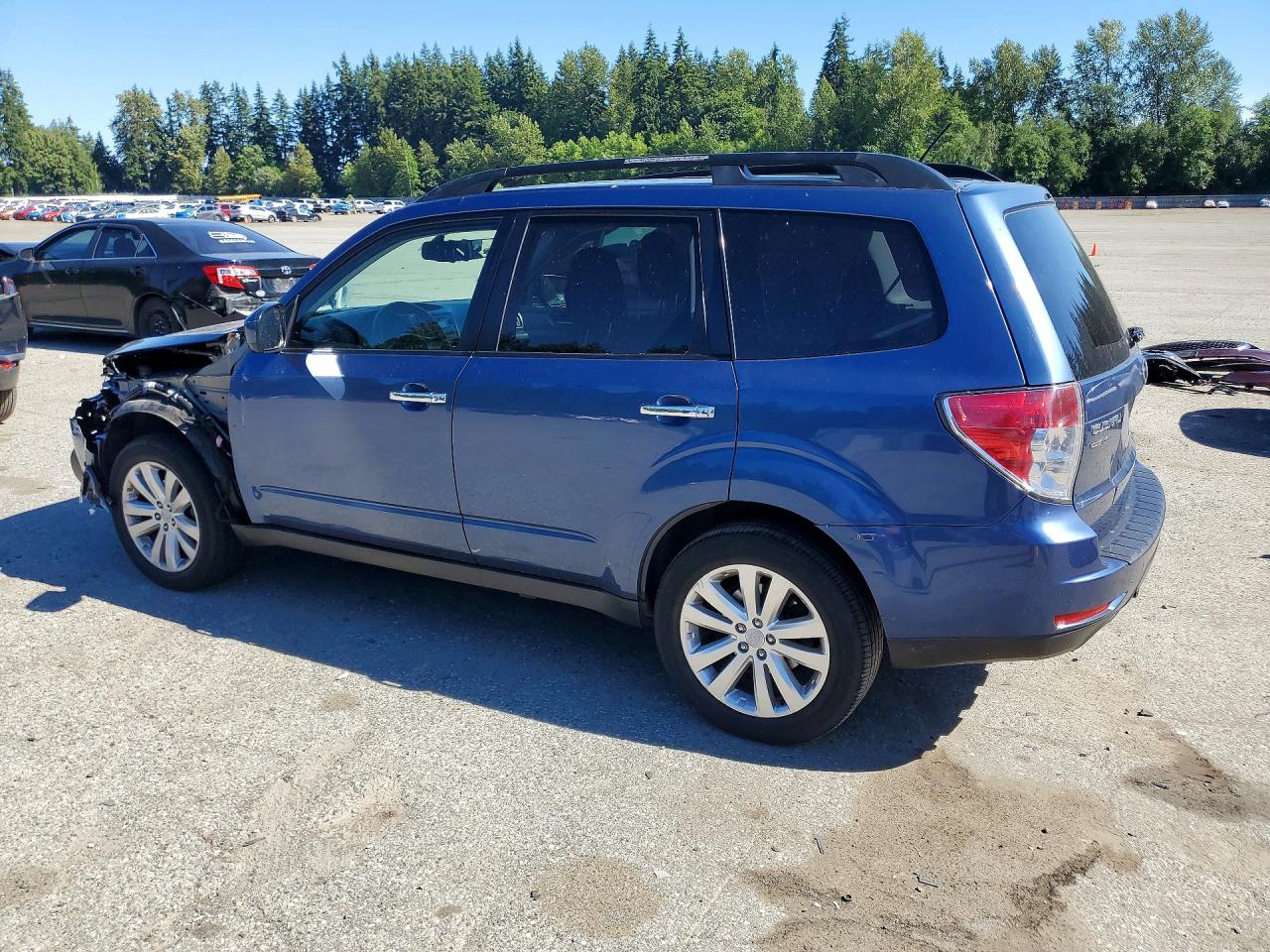 2012 Subaru Forester 2.5x Premium Синий vin: JF2SHADCXCH417872