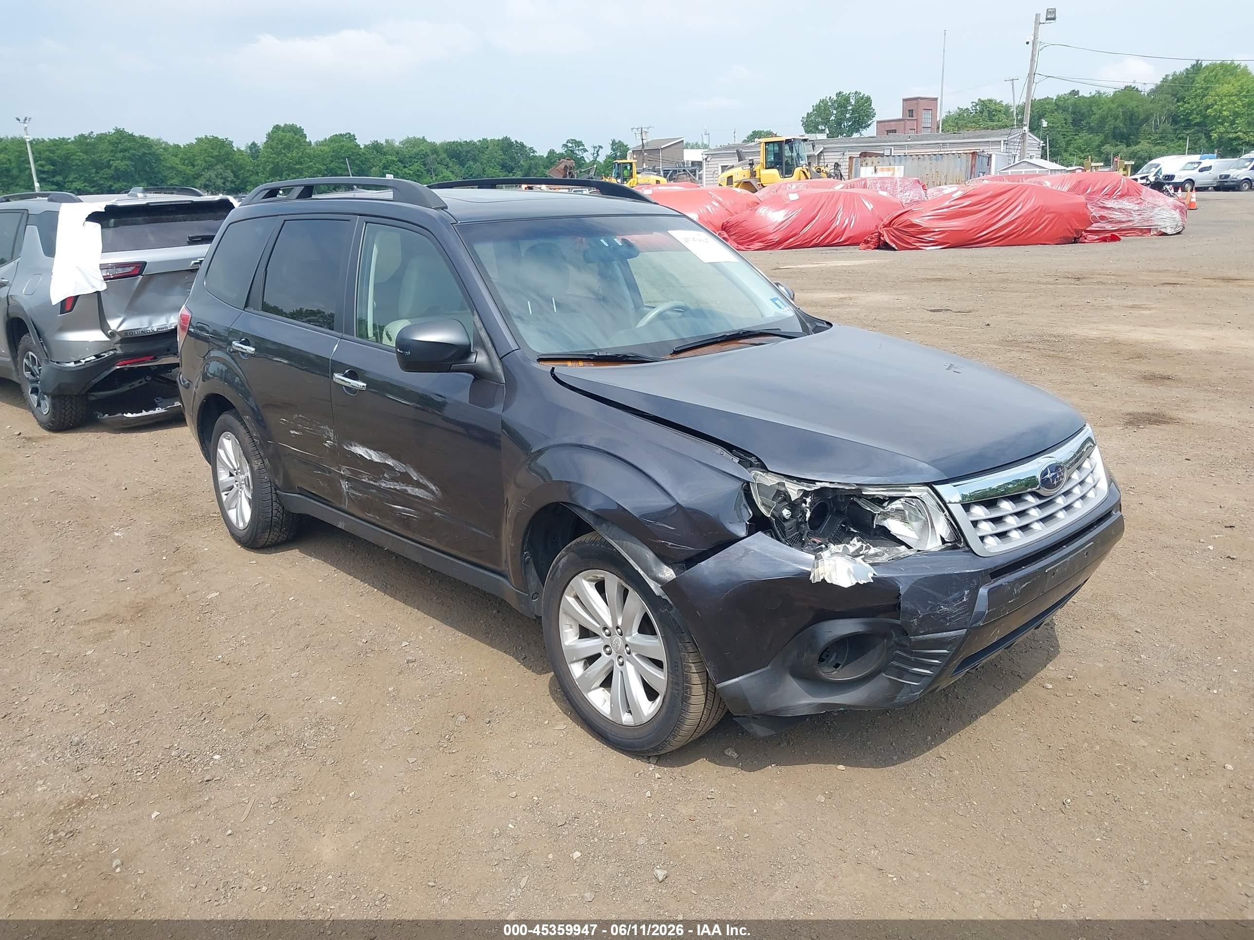 2012 Subaru Forester 2.5x Premium Gray vin: JF2SHADCXCH424580