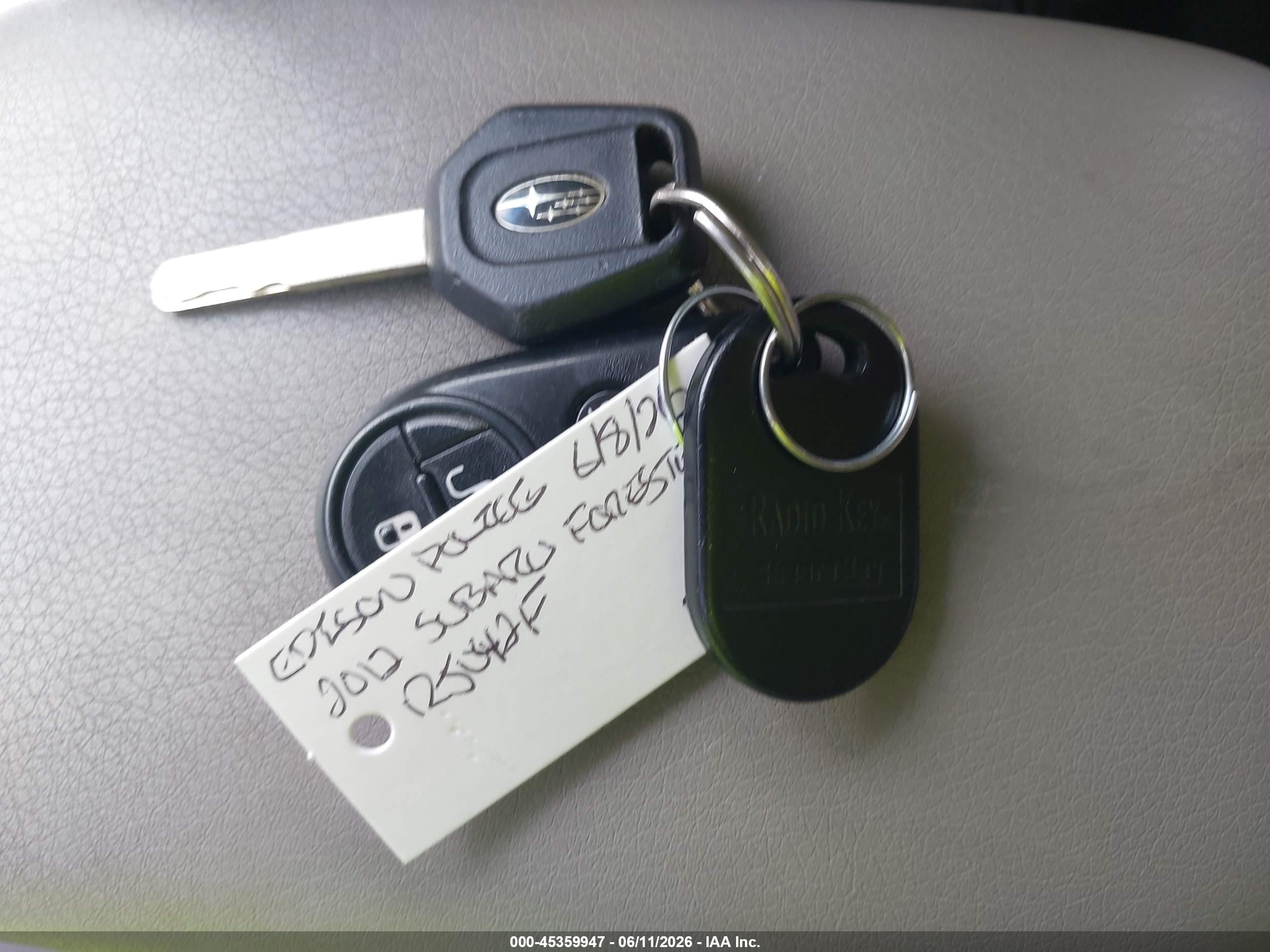 2012 Subaru Forester 2.5x Premium Gray vin: JF2SHADCXCH424580