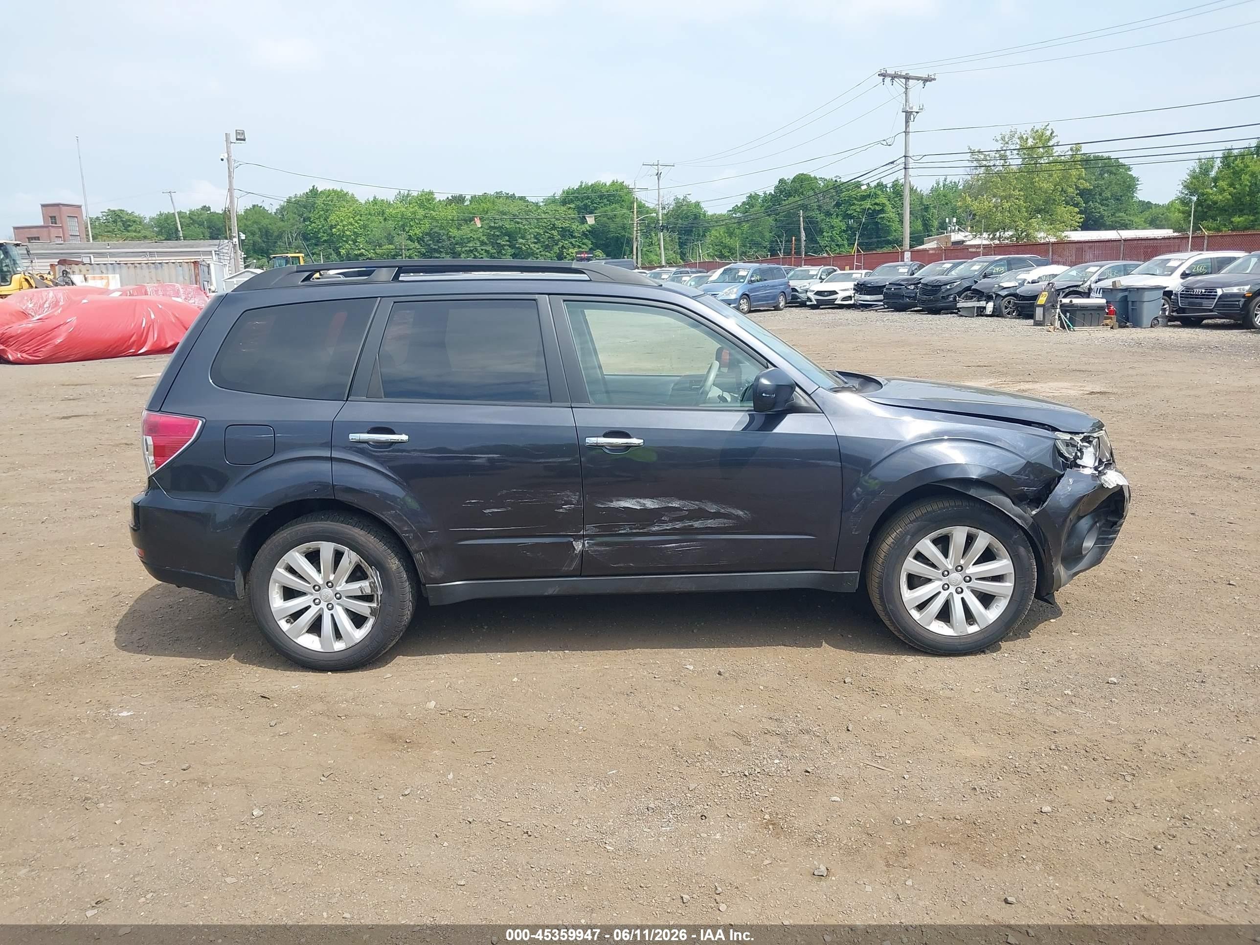 2012 Subaru Forester 2.5x Premium Gray vin: JF2SHADCXCH424580