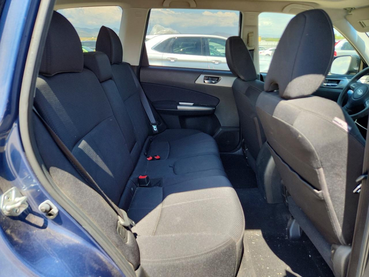 2012 Subaru Forester 2.5x Premium Blue vin: JF2SHADCXCH442285