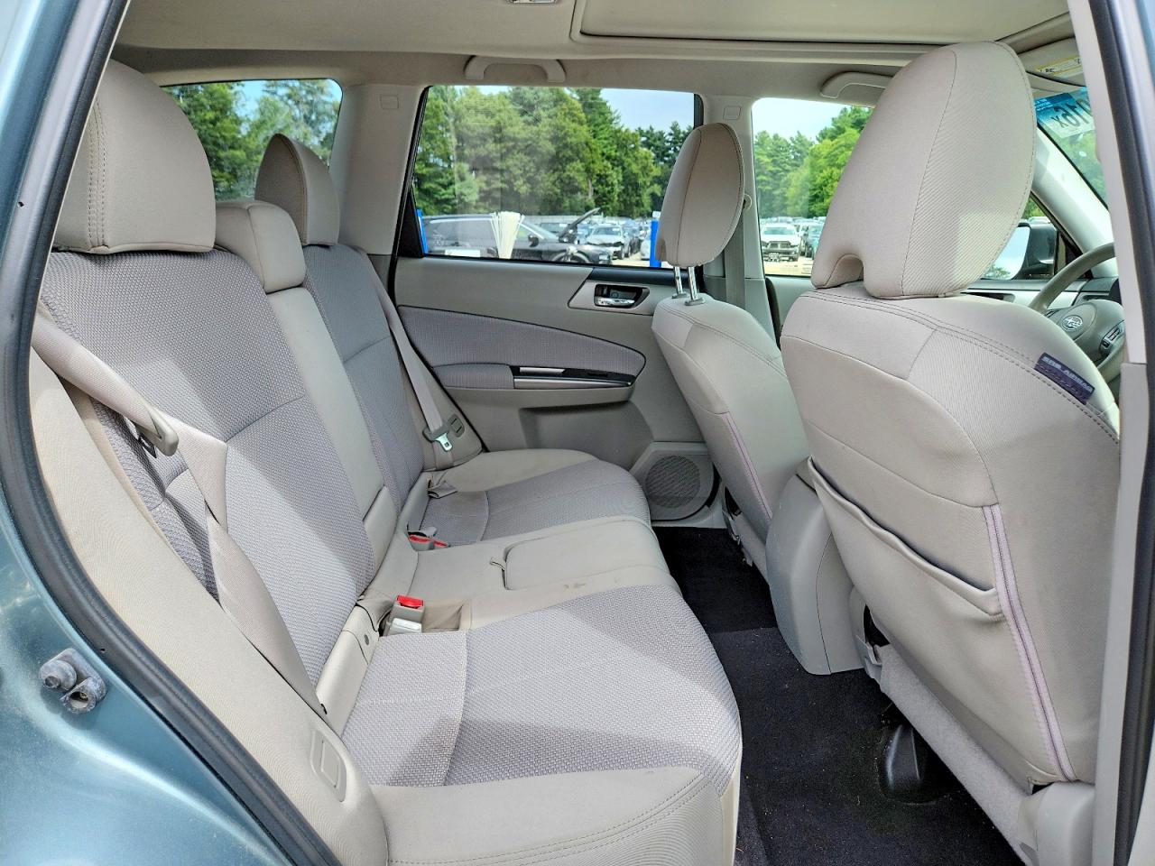 2012 Subaru Forester 2.5x Premium Turquoise vin: JF2SHADCXCH447471