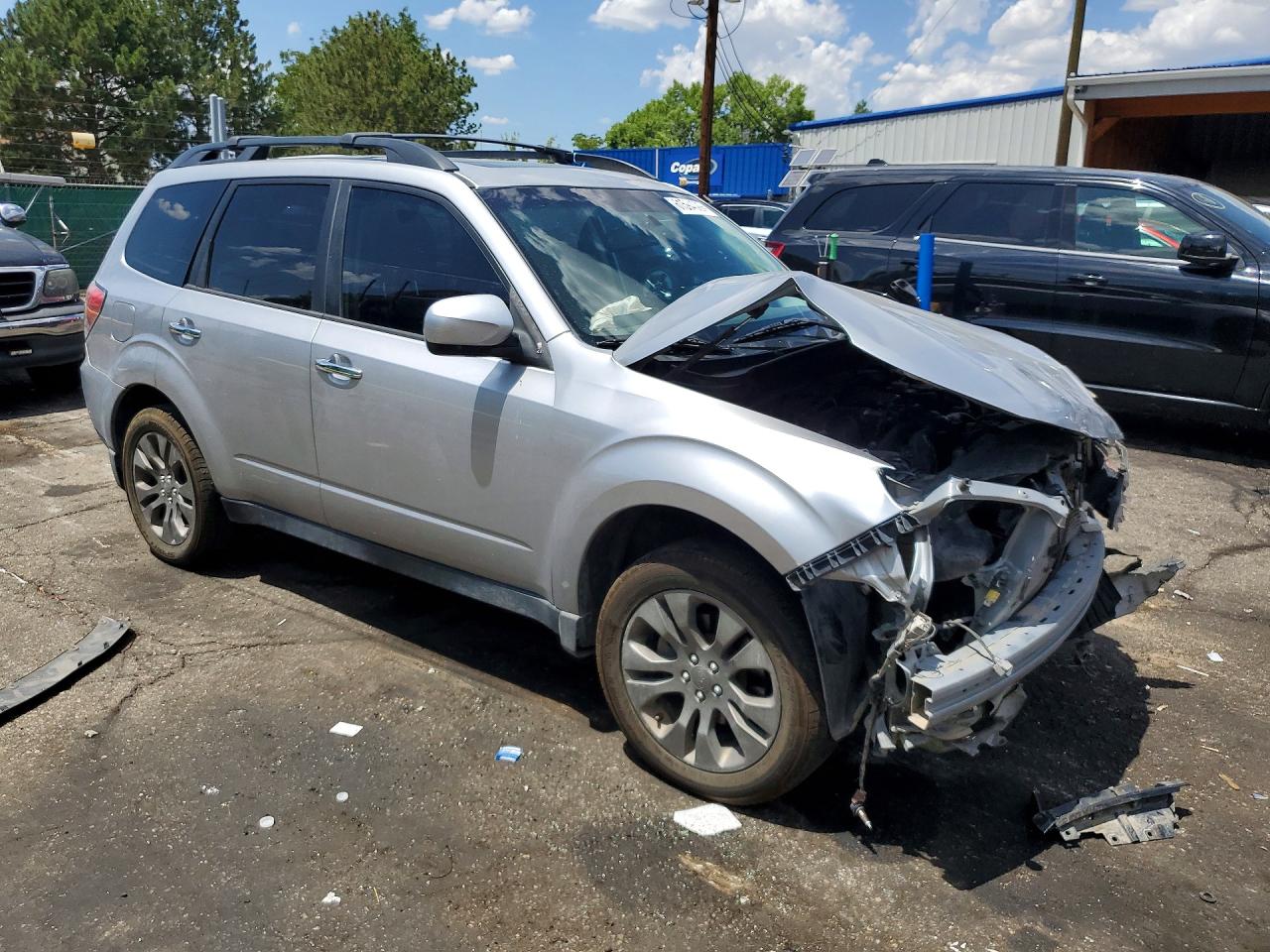 2013 Subaru Forester 2.5x Premium Silver vin: JF2SHADCXDG434369