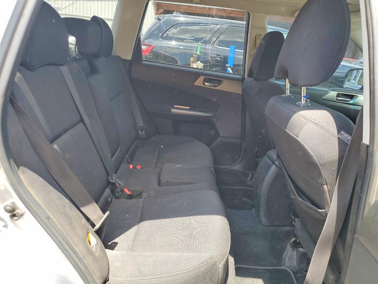 2013 Subaru Forester 2.5x Premium Silver vin: JF2SHADCXDG434369