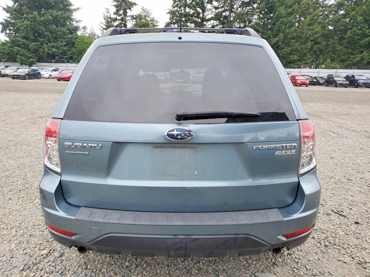 2013 Subaru Forester 2.5x Premium Turquoise vin: JF2SHADCXDH401222