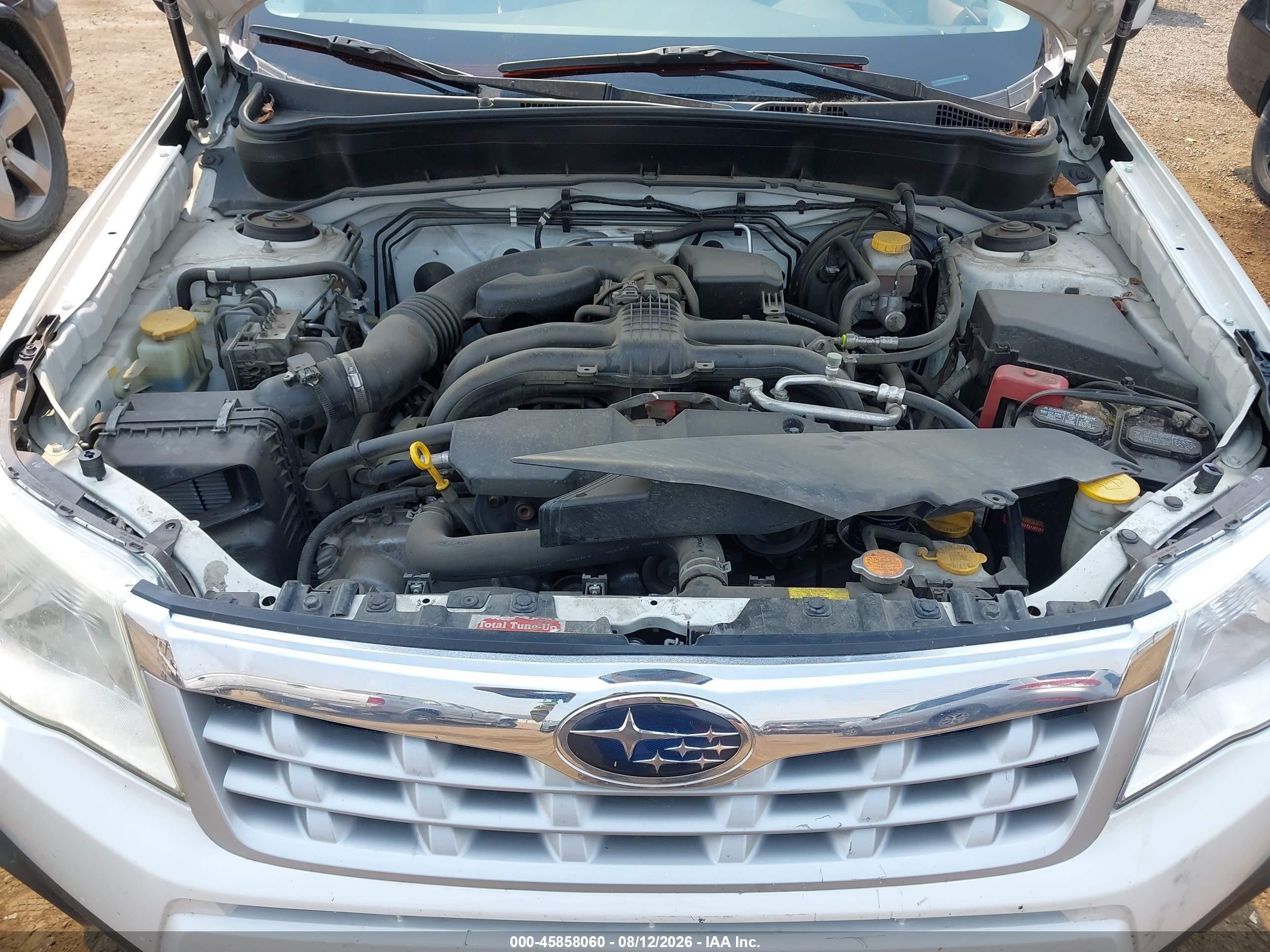 2013 Subaru Forester 2.5x Premium White vin: JF2SHADCXDH424645