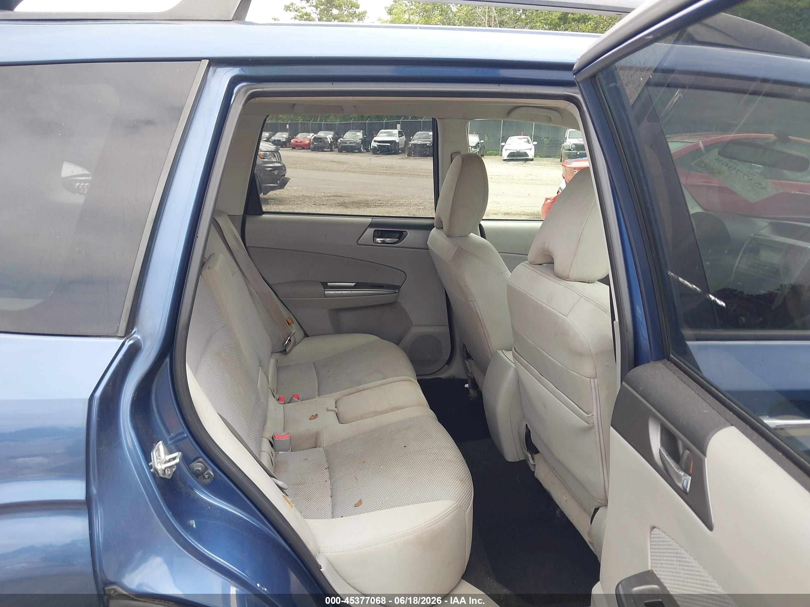 2013 Subaru Forester 2.5x Premium Blue vin: JF2SHADCXDH435600