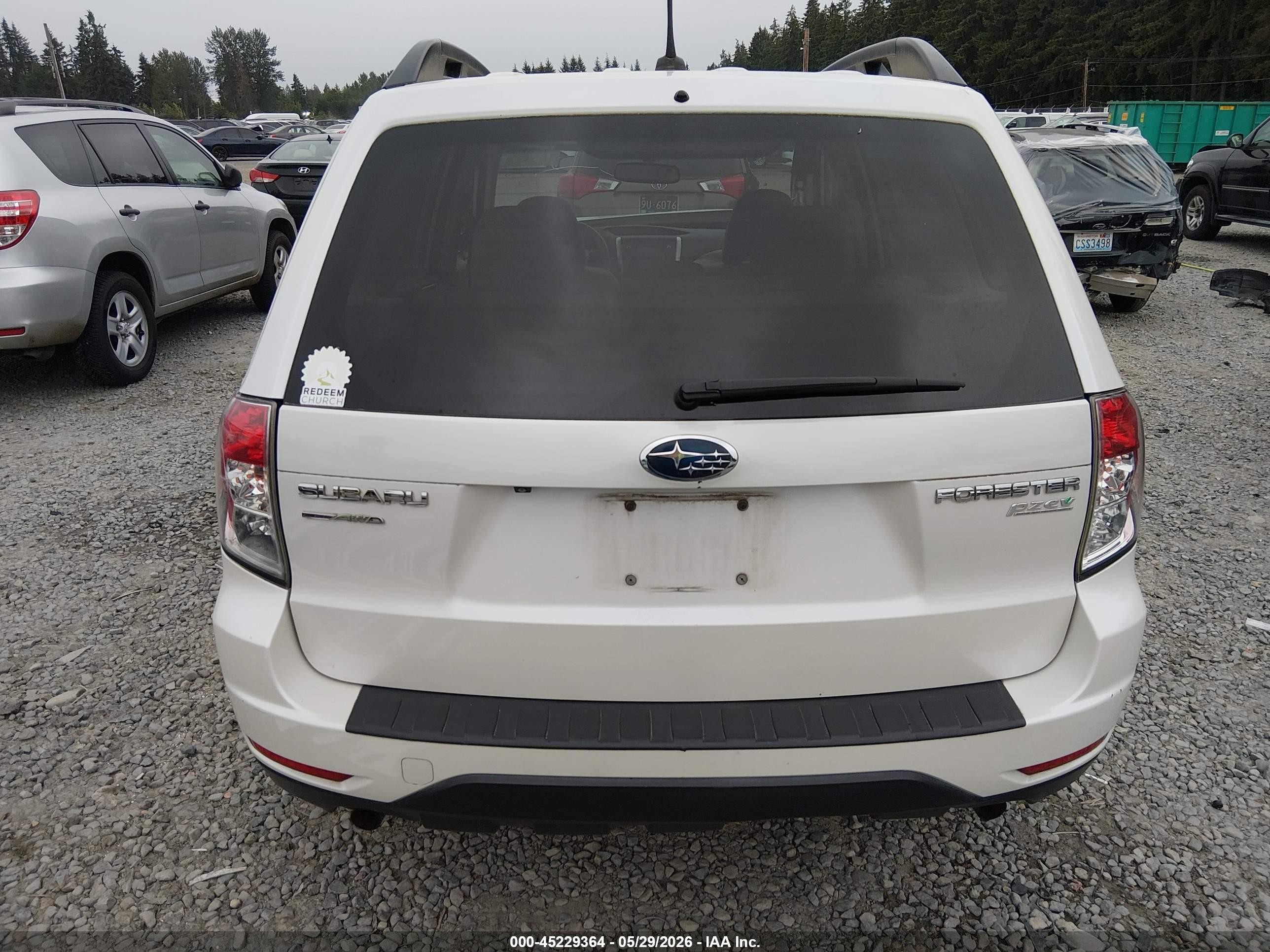 2013 Subaru Forester 2.5x Premium Белый vin: JF2SHADCXDH435774