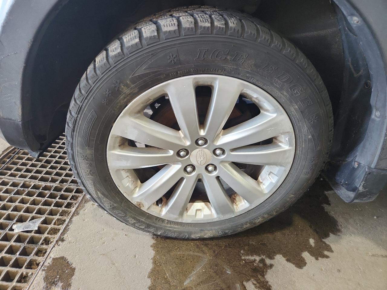 2013 Subaru Forester 2.5x Premium Green vin: JF2SHADCXDH442109 Damage: Left Front Wheel, Curb Rash, 7 To 8 Inches
