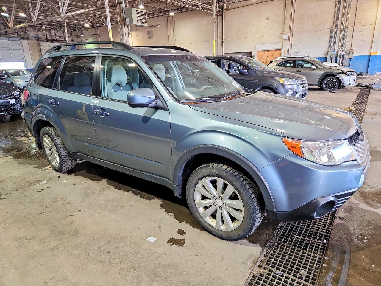 2013 Subaru Forester 2.5x Premium Green vin: JF2SHADCXDH442109