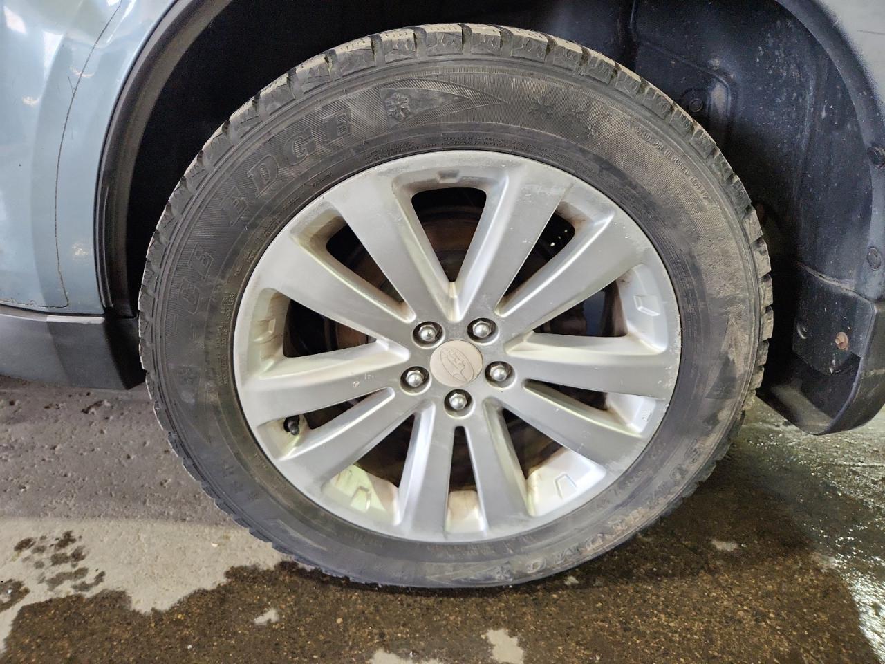 2013 Subaru Forester 2.5x Premium Green vin: JF2SHADCXDH442109 Damage: Left Rear Wheel, Curb Rash, 6 To 7 Inches