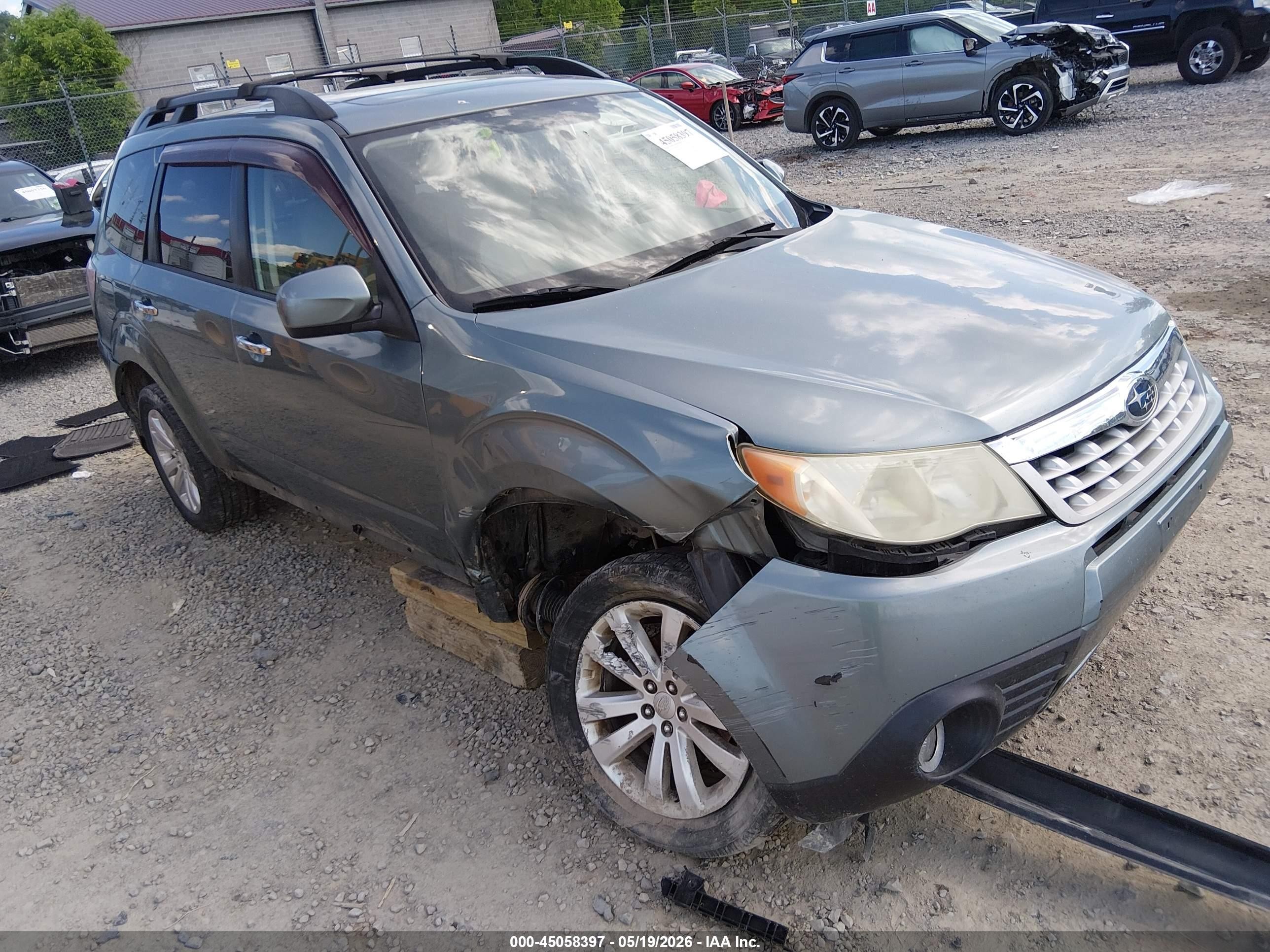 2011 Subaru Forester 2.5x Limited Light Blue vin: JF2SHAEC0BH738705