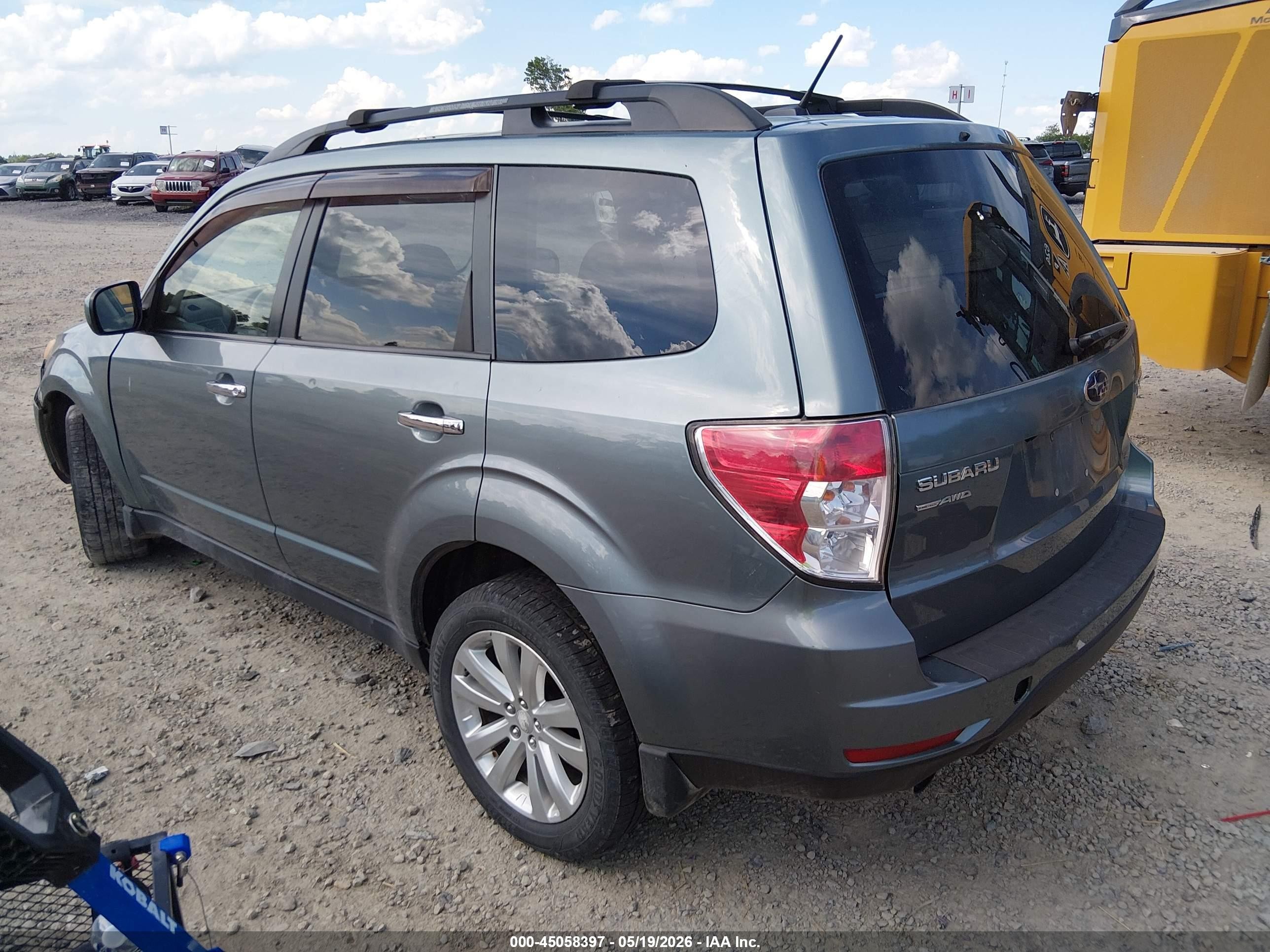 2011 Subaru Forester 2.5x Limited Light Blue vin: JF2SHAEC0BH738705