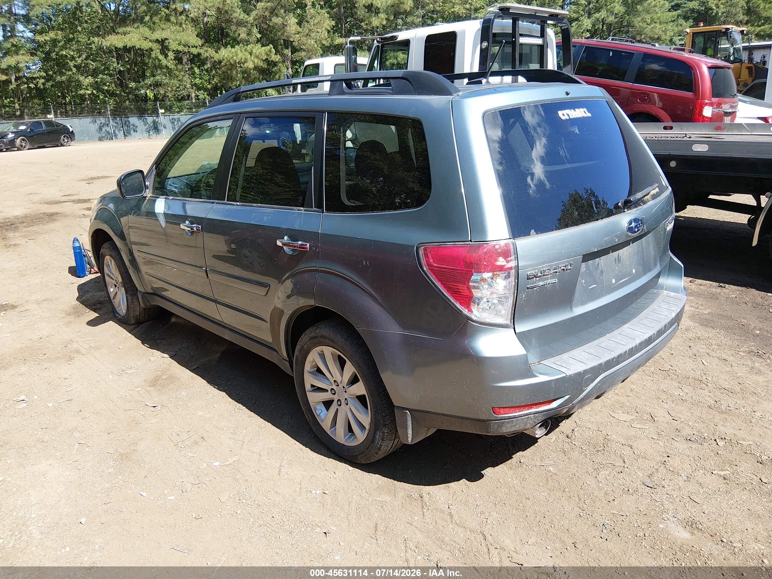 2011 Subaru Forester 2.5x Limited Бирюзовый vin: JF2SHAEC0BH742639