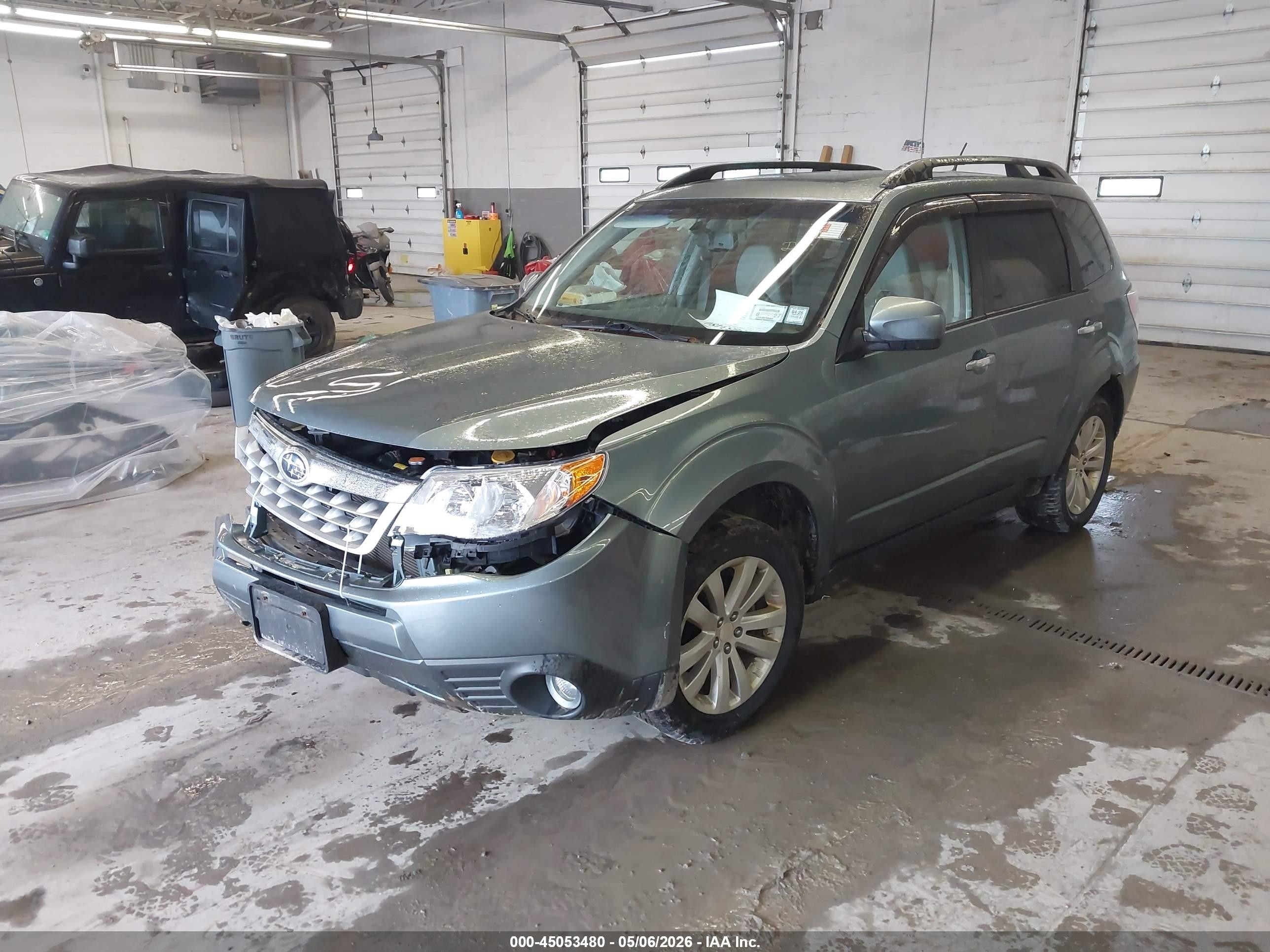2012 Subaru Forester 2.5x Limited Green vin: JF2SHAEC0CH410167