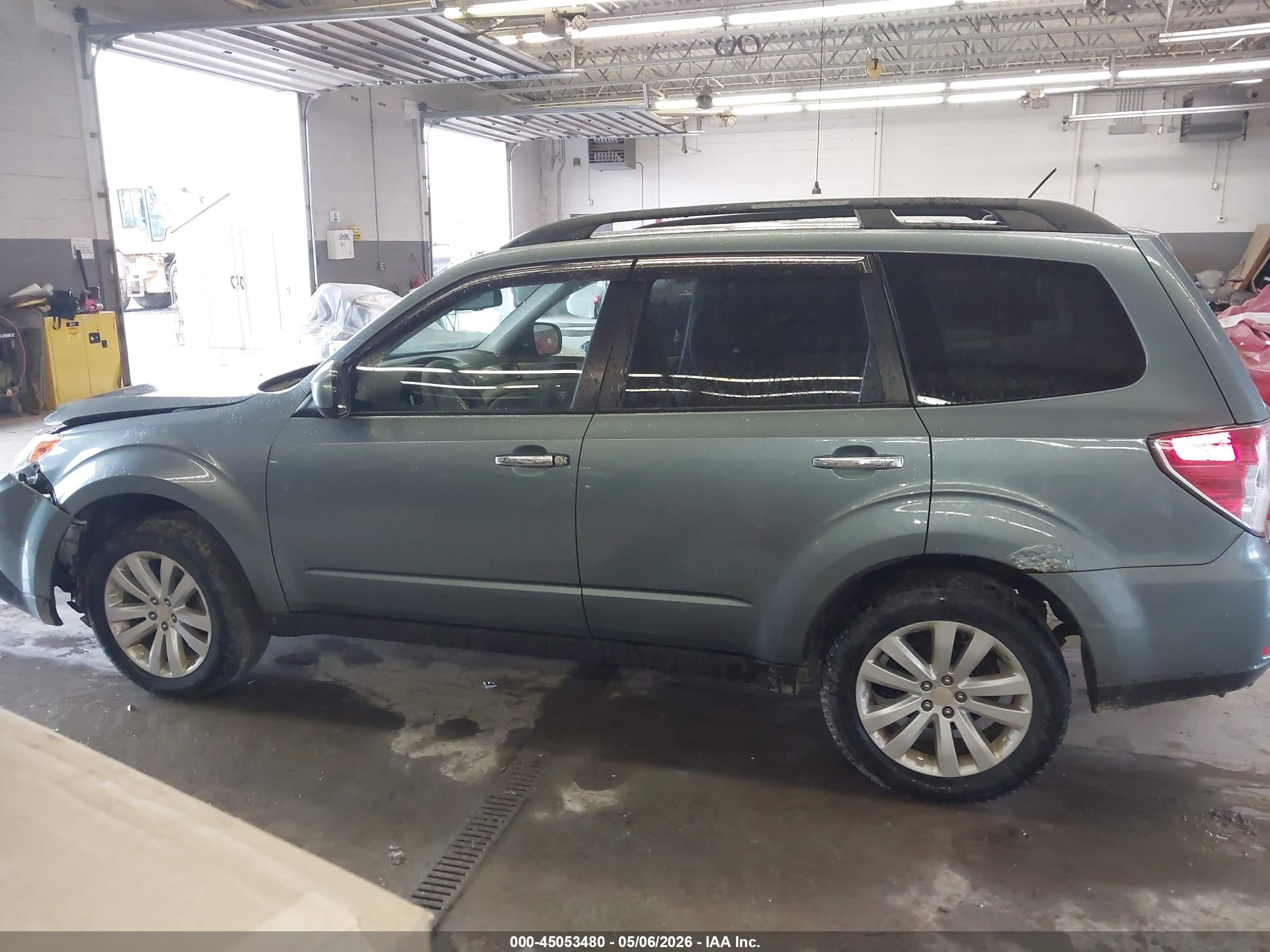 2012 Subaru Forester 2.5x Limited Green vin: JF2SHAEC0CH410167