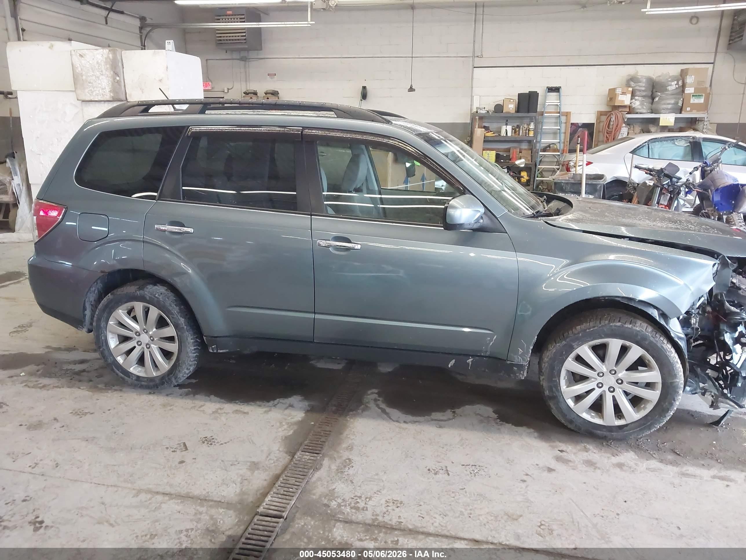2012 Subaru Forester 2.5x Limited Green vin: JF2SHAEC0CH410167