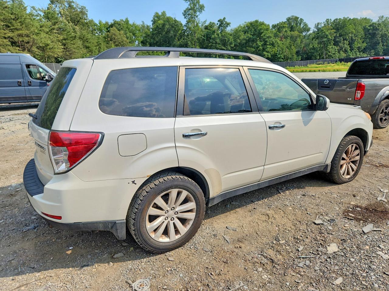 2012 Subaru Forester Limited Белый vin: JF2SHAEC0CH453942