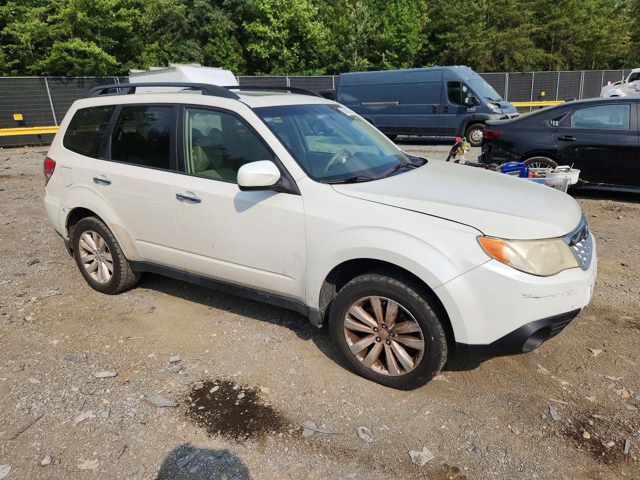 2012 Subaru Forester Limited Белый vin: JF2SHAEC0CH453942