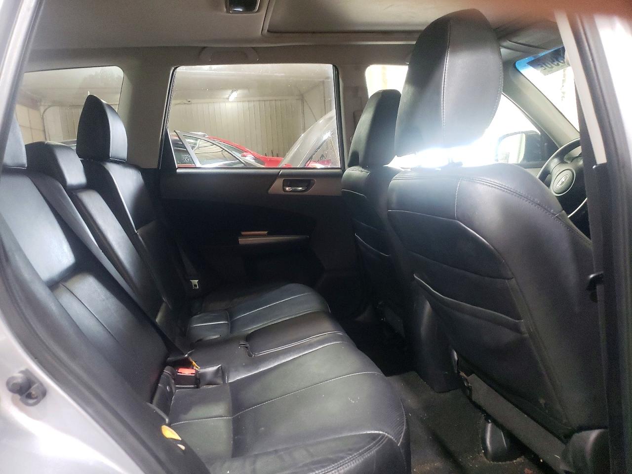 2012 Subaru Forester Limited Silver vin: JF2SHAEC1CH441167