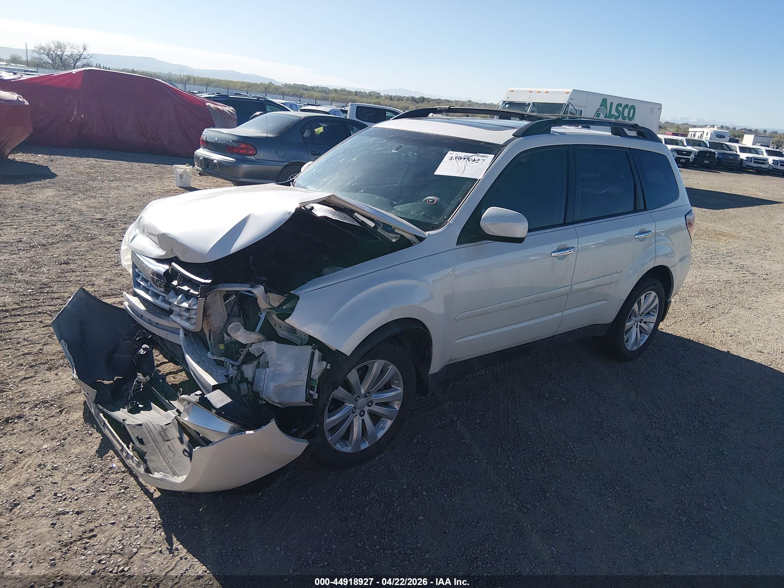 2013 Subaru Forester 2.5x Limited White vin: JF2SHAEC1DH408591