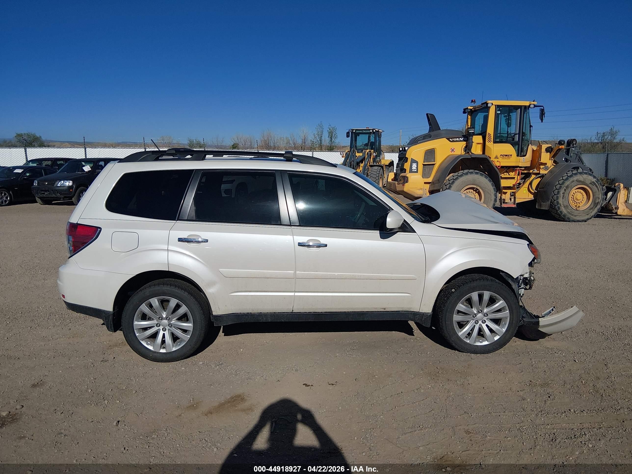 2013 Subaru Forester 2.5x Limited White vin: JF2SHAEC1DH408591