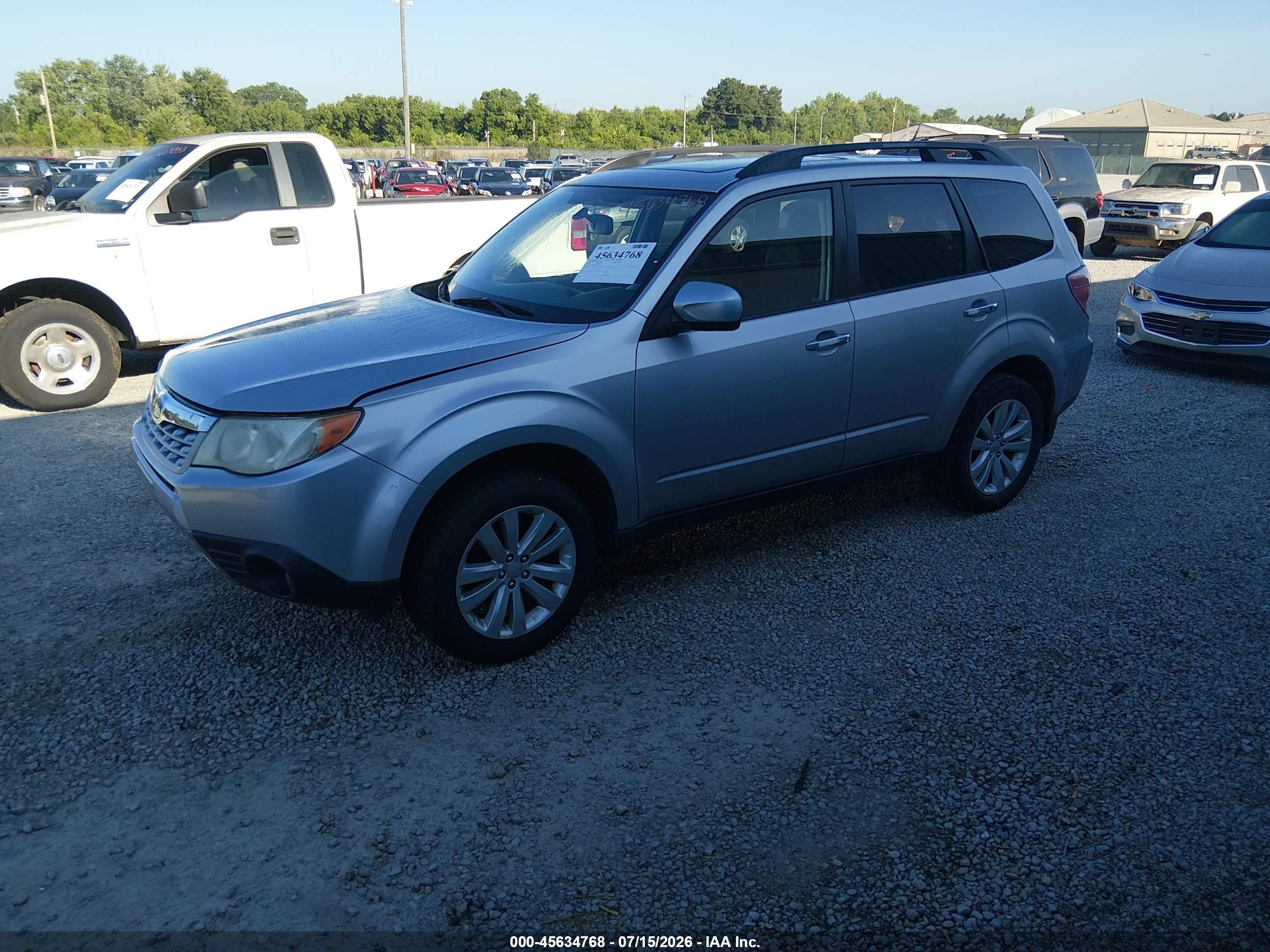 2013 Subaru Forester 2.5x Limited Silver vin: JF2SHAEC1DH416903