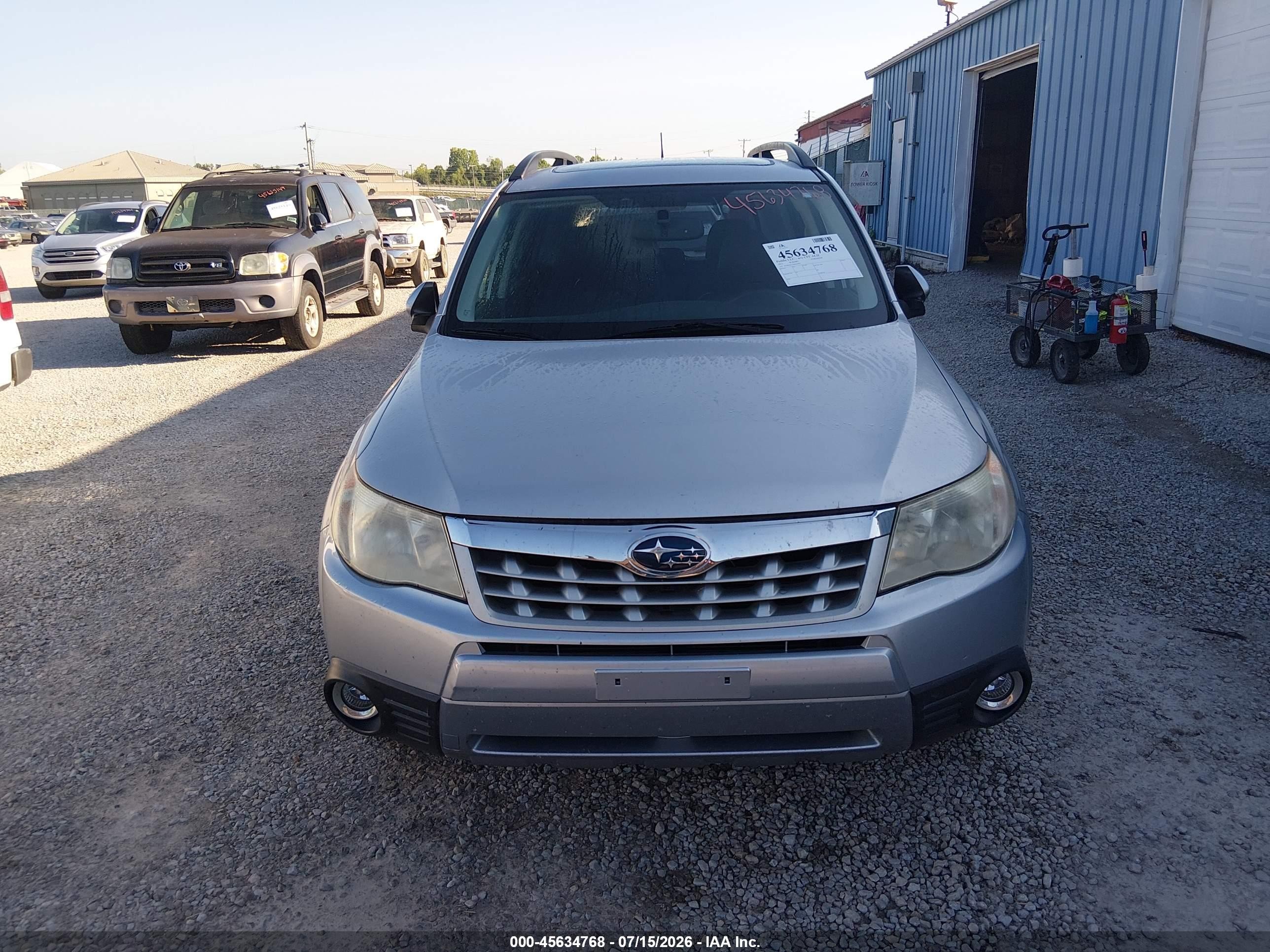 2013 Subaru Forester 2.5x Limited Silver vin: JF2SHAEC1DH416903