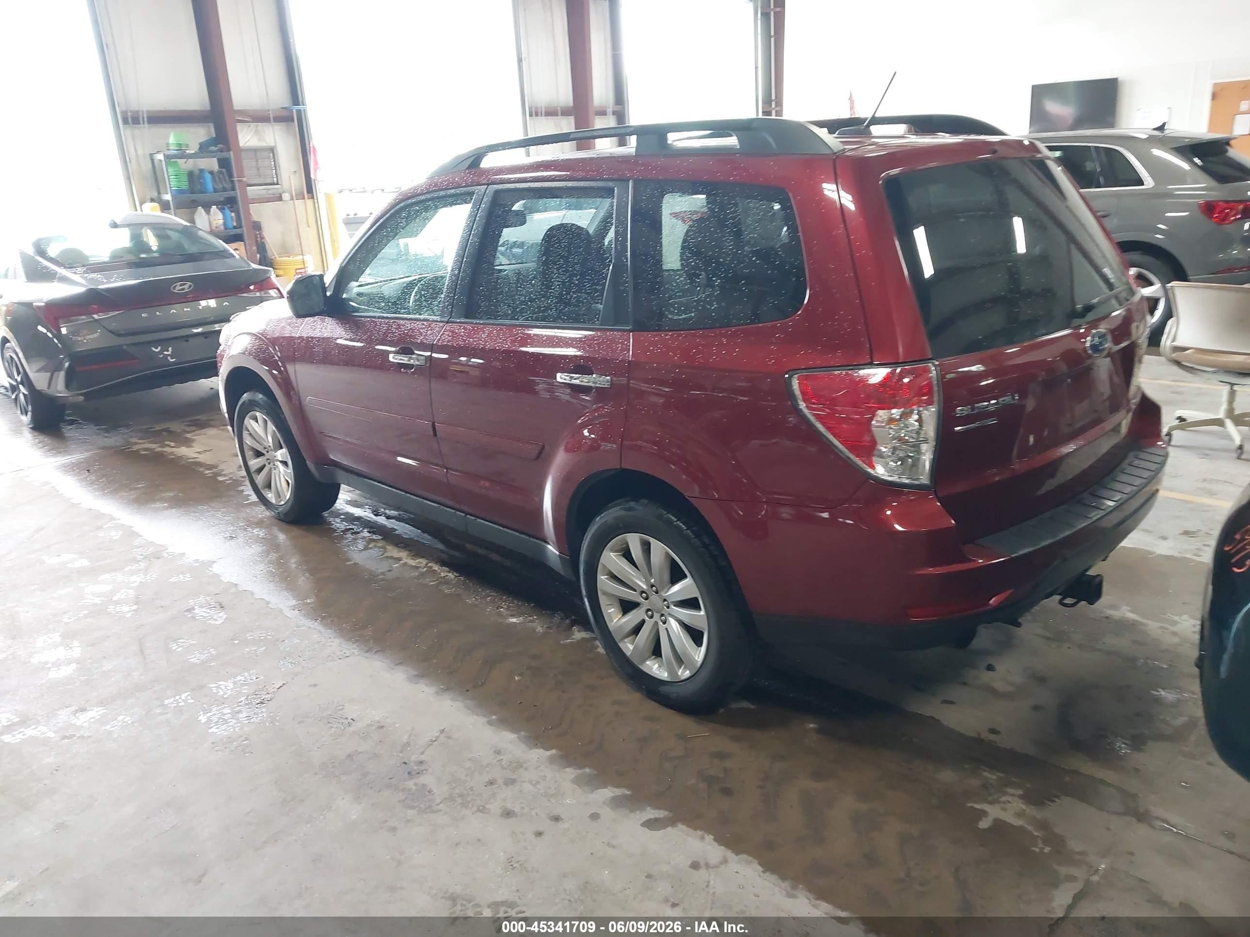 2011 Subaru Forester 2.5x Limited Red vin: JF2SHAEC2BH736356