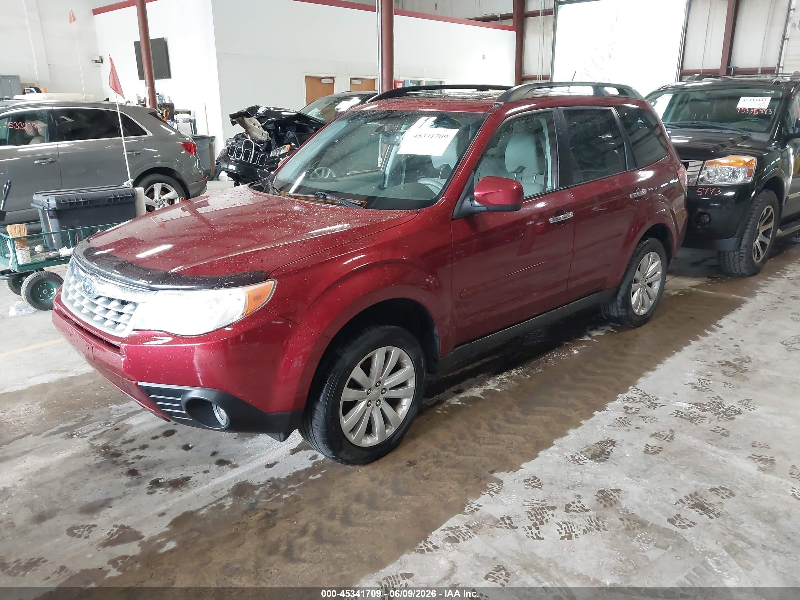 2011 Subaru Forester 2.5x Limited Red vin: JF2SHAEC2BH736356