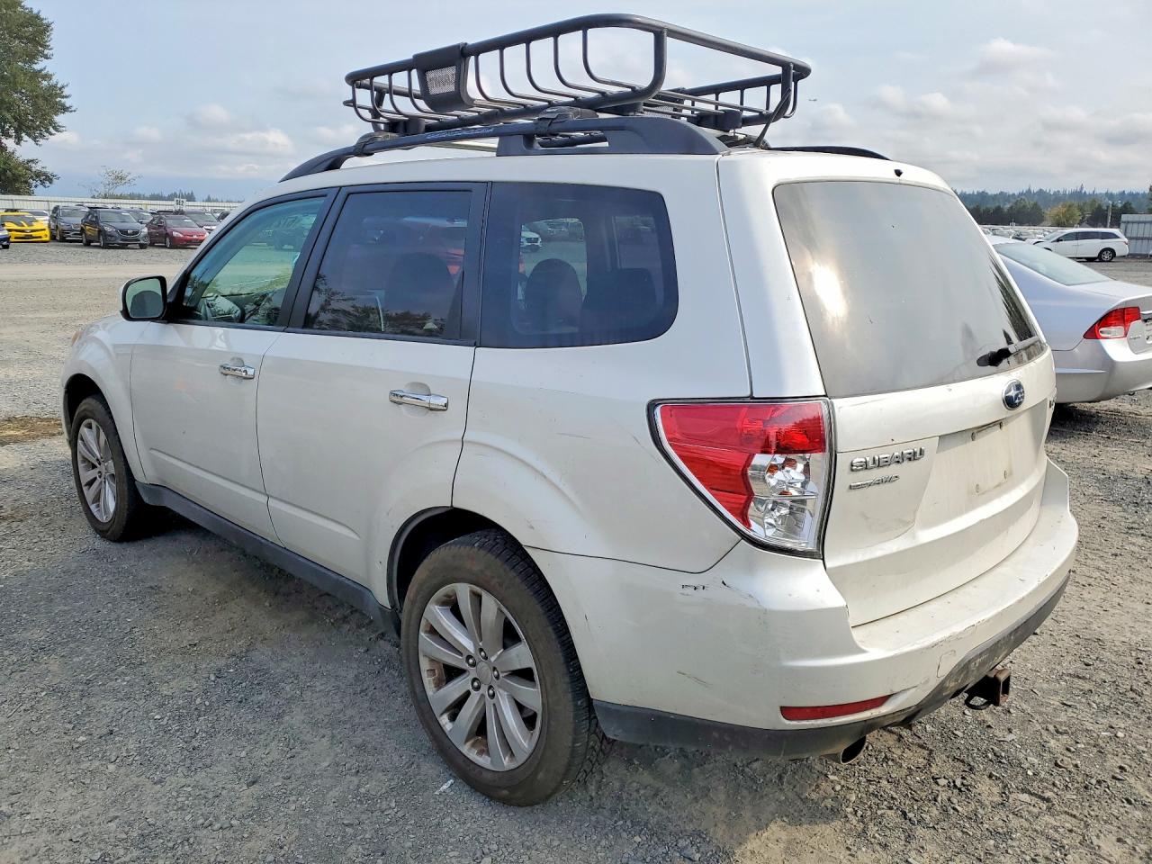2011 Subaru Forester Limited White vin: JF2SHAEC2BH762486
