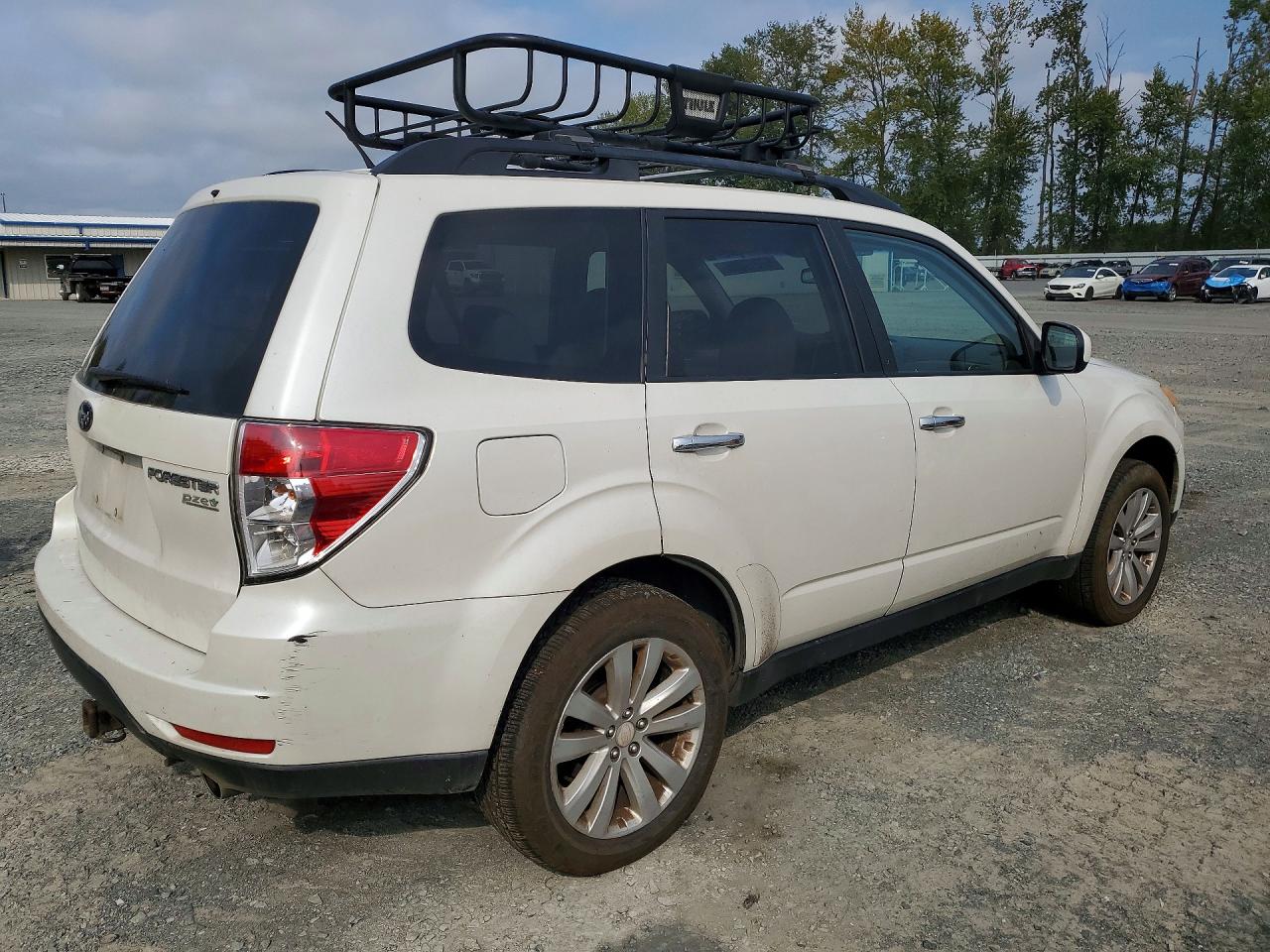 2011 Subaru Forester Limited White vin: JF2SHAEC2BH762486