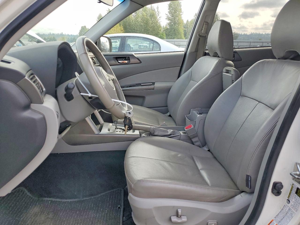 2011 Subaru Forester Limited White vin: JF2SHAEC2BH762486